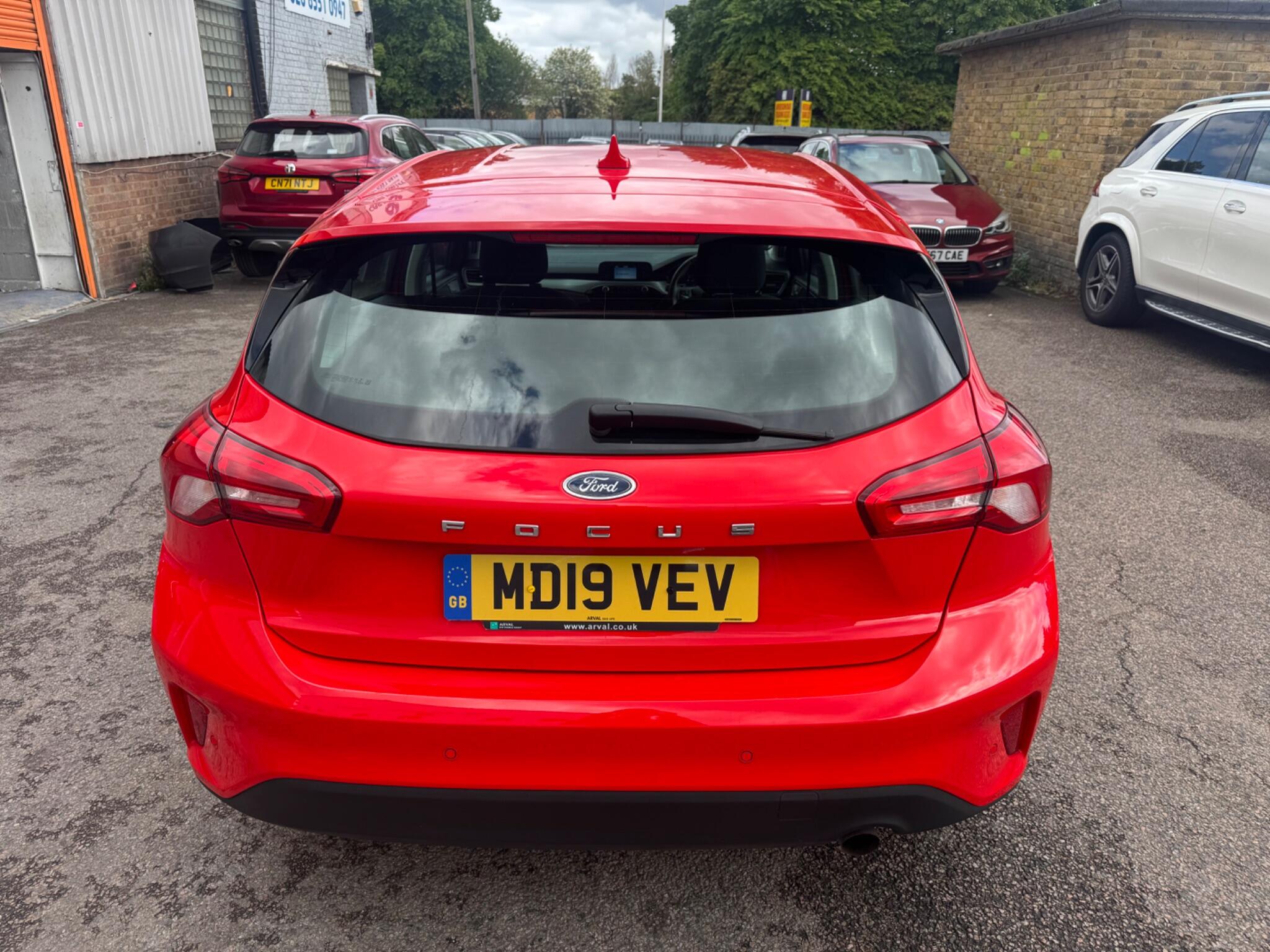 Ford Focus view 6