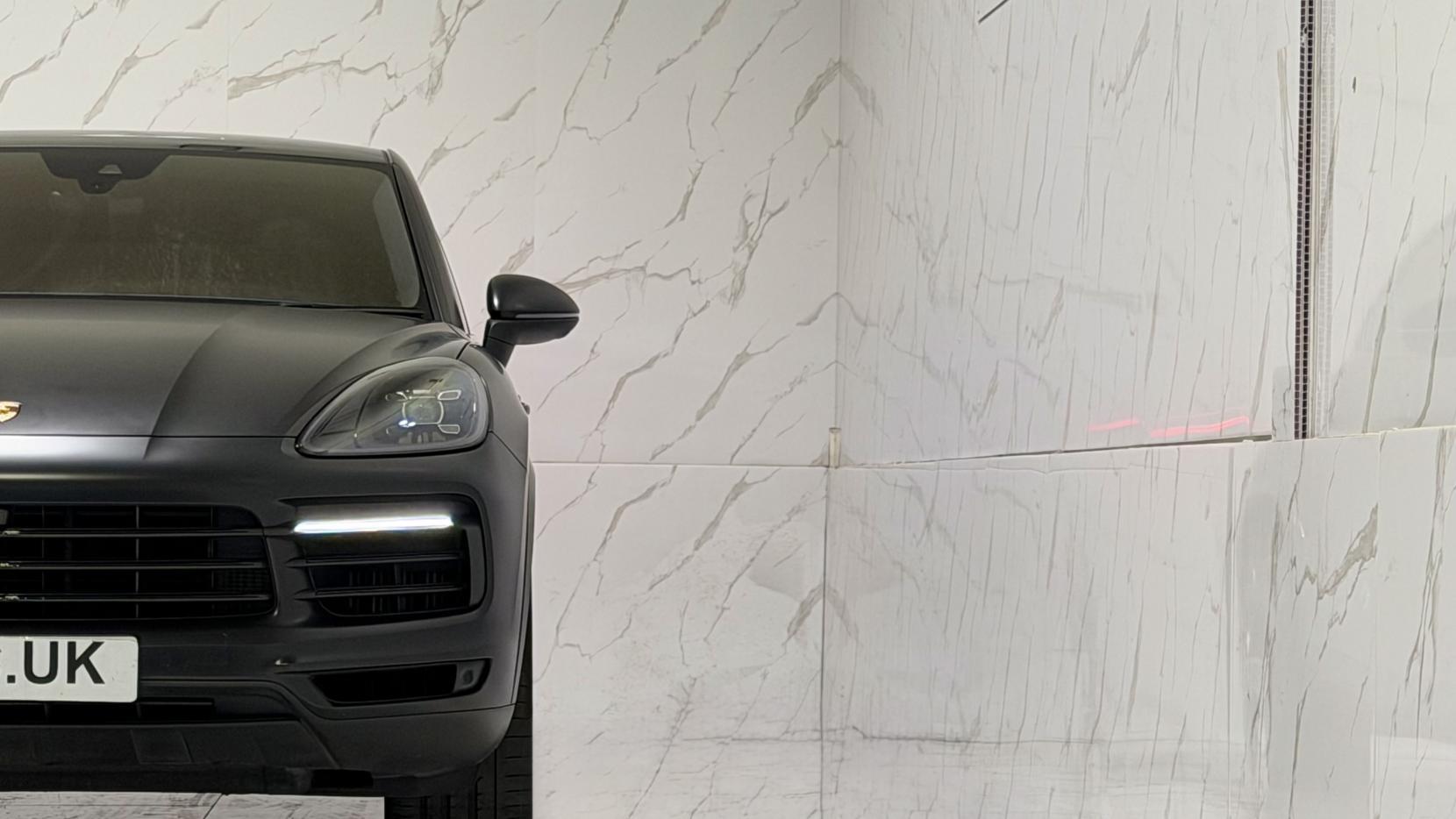 Porsche Cayenne view 37