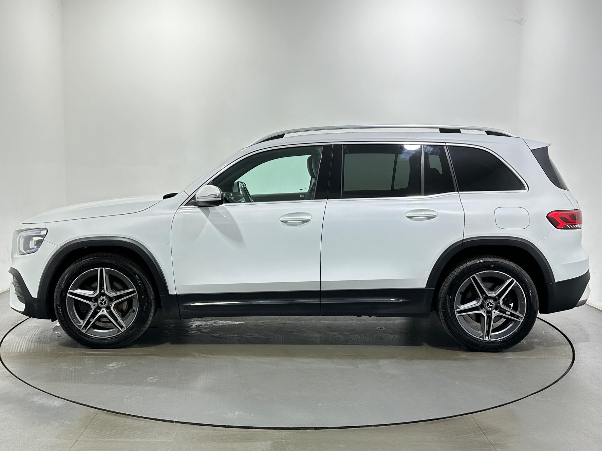 Mercedes-Benz GLB view 5