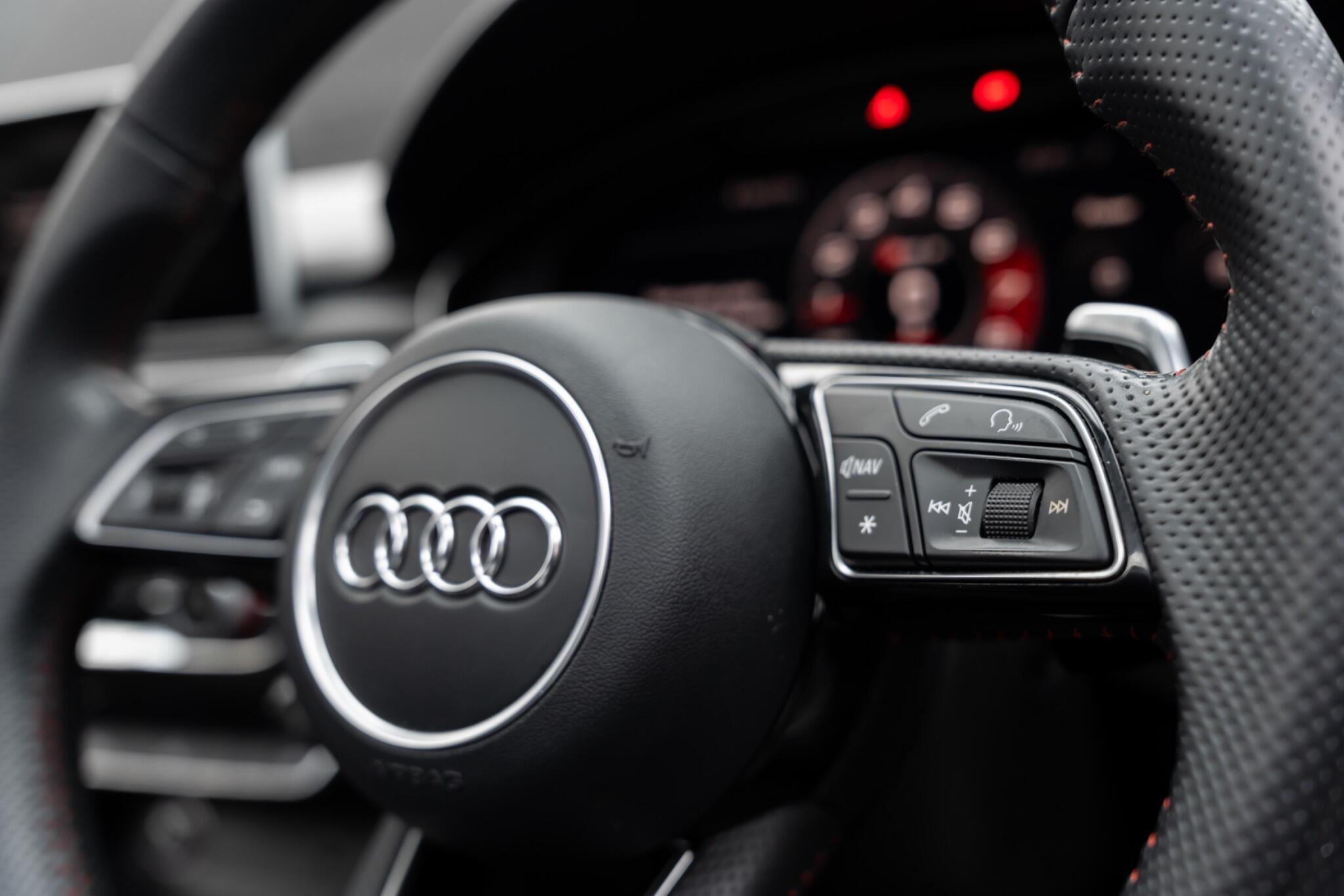 Audi RS5 view 21
