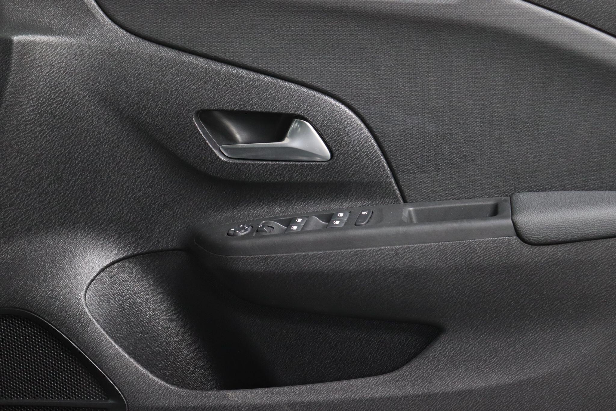 Vauxhall Corsa view 36