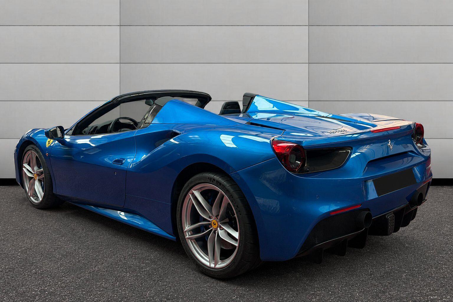 Ferrari 488 view 4