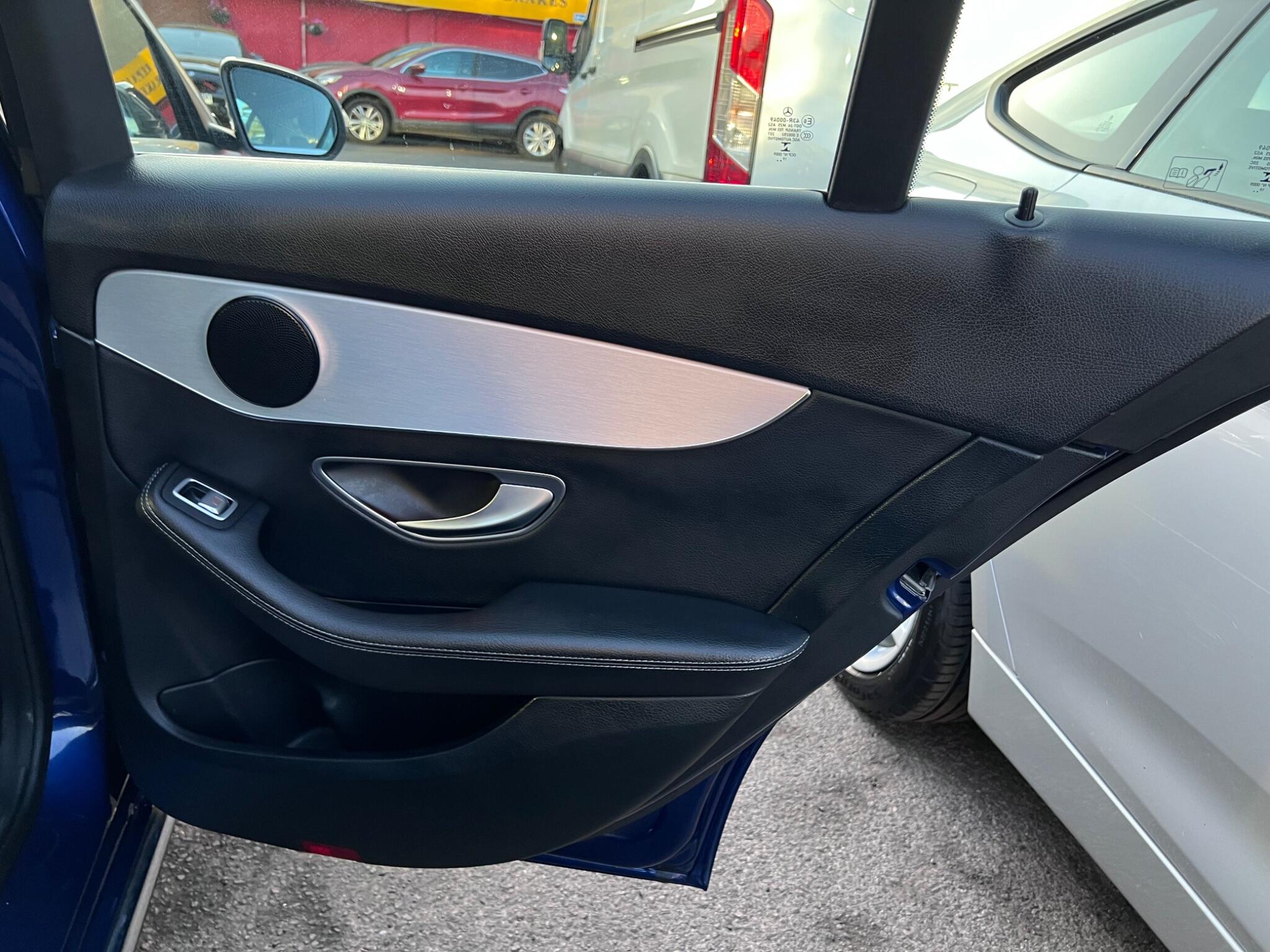 Mercedes-Benz C Class view 30