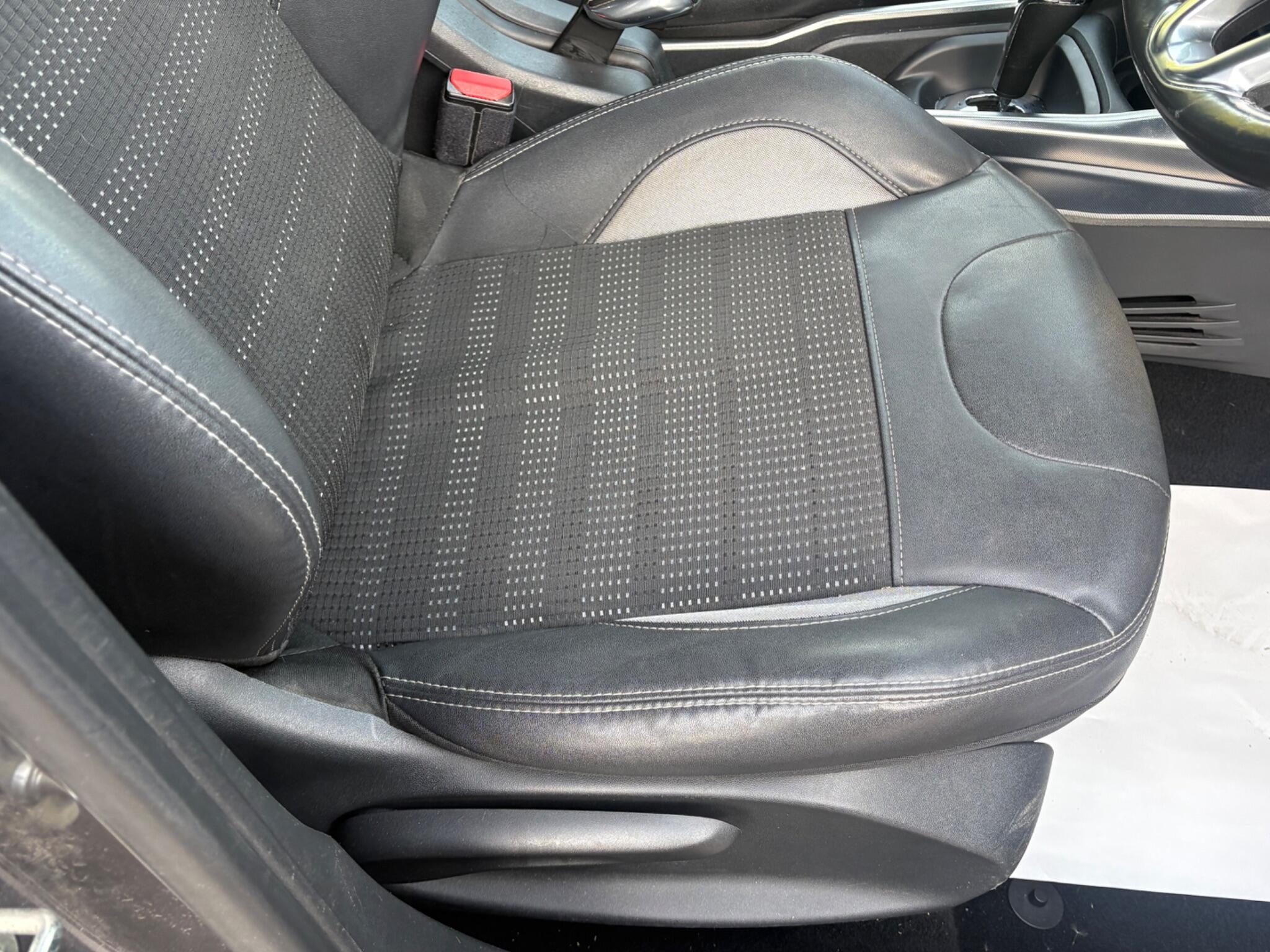 Peugeot 2008 - Image 38