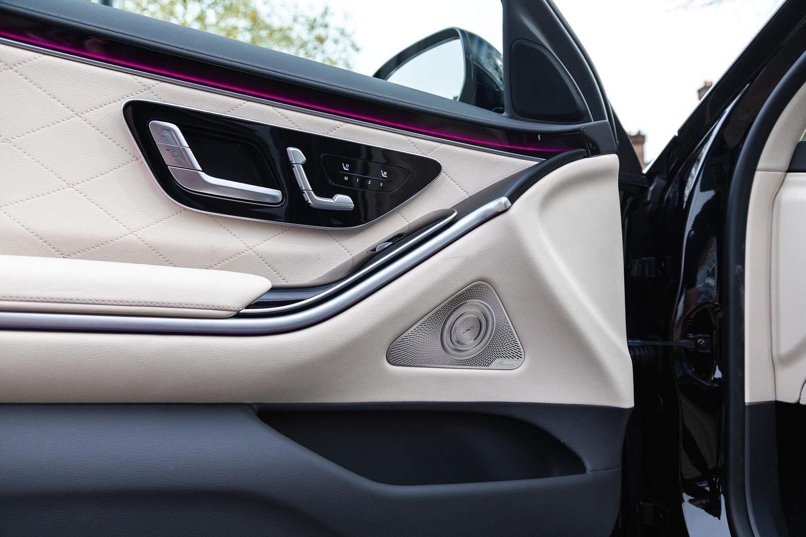 Mercedes-Benz S-Class view 7