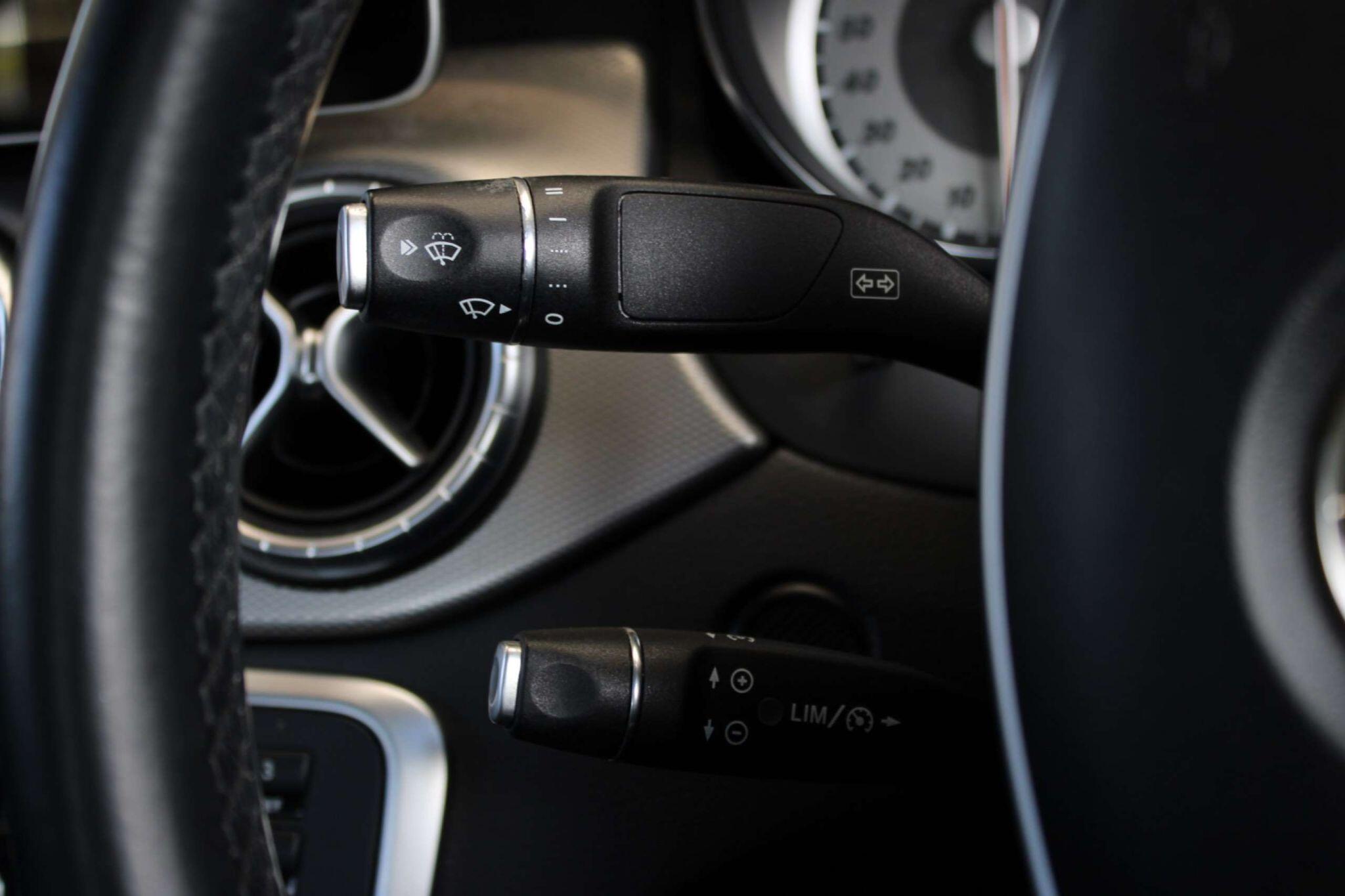 Mercedes-Benz Cla view 14