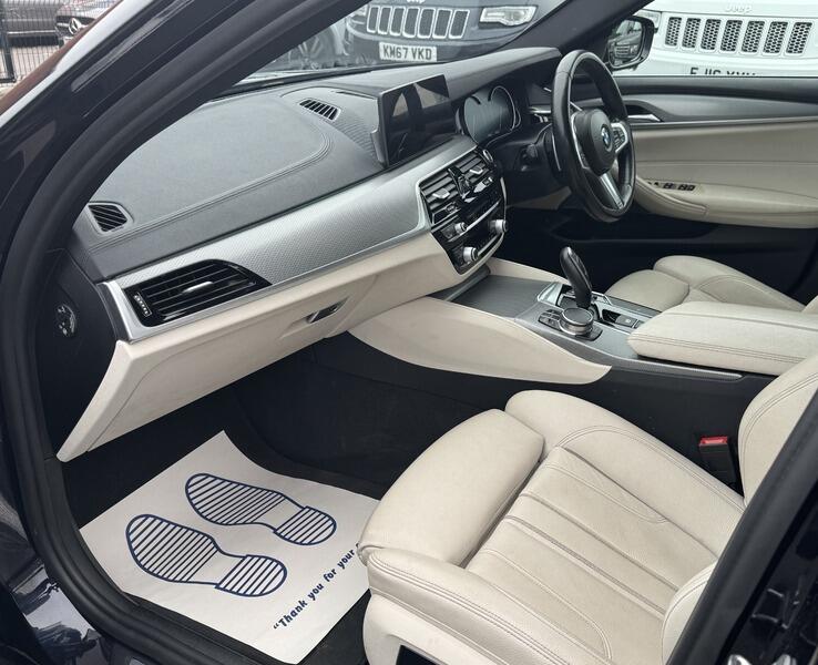 2017 BMW 5 Series image 26