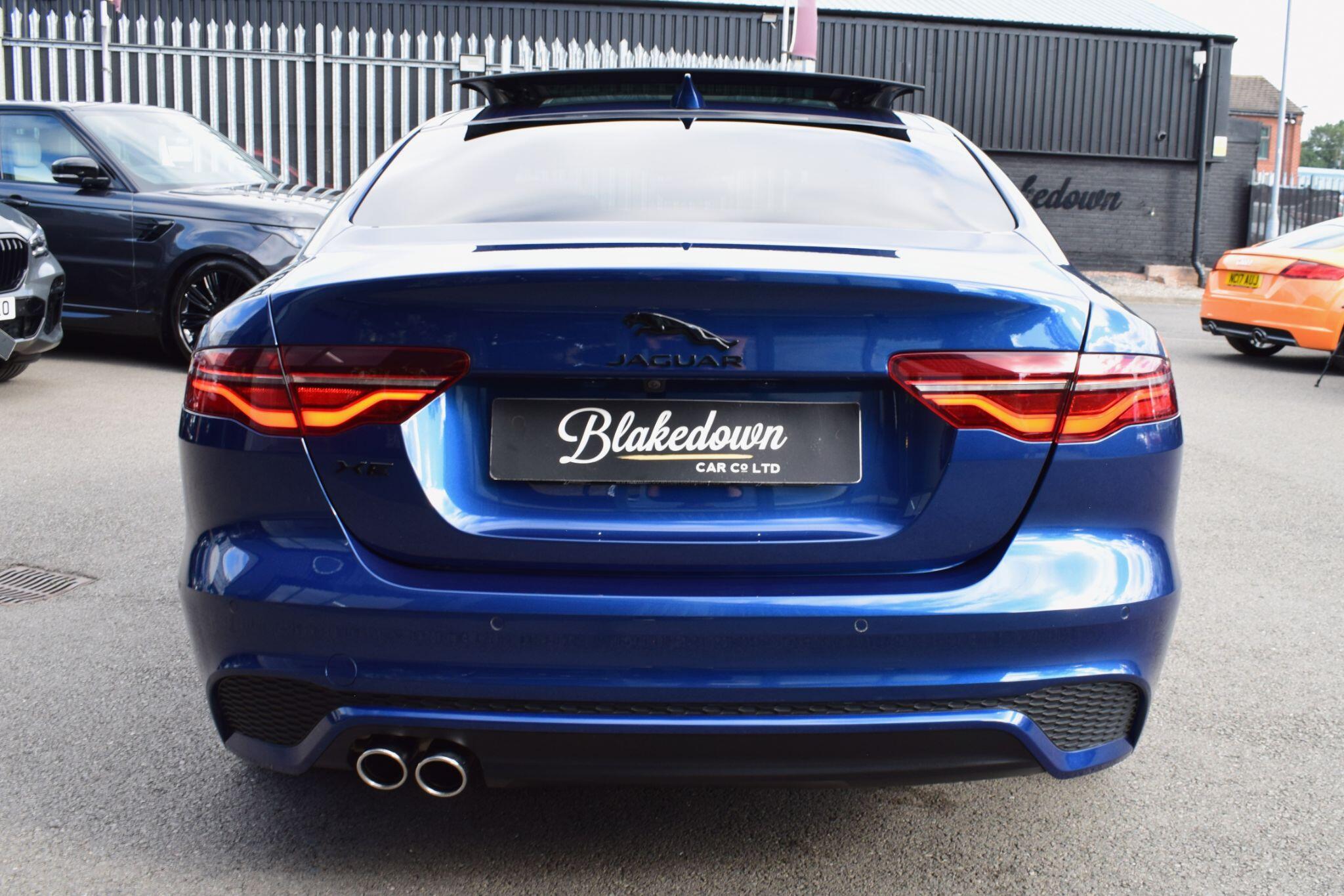 Jaguar Xe view 6