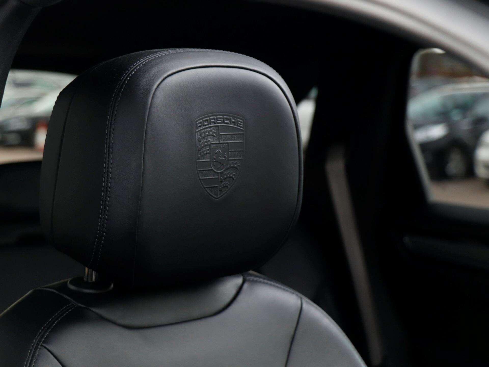 Porsche Cayenne view 24