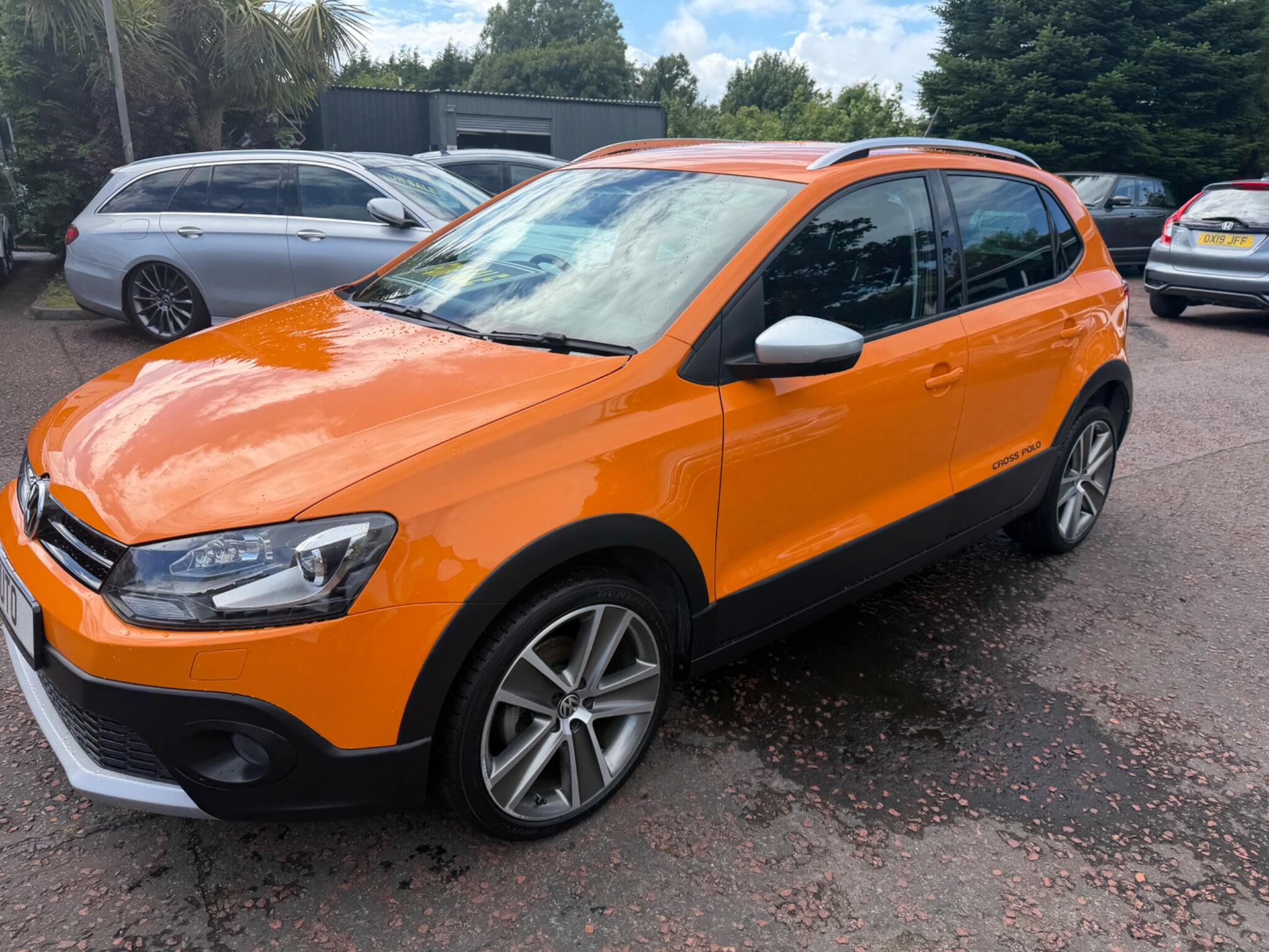Volkswagen Polo view 3