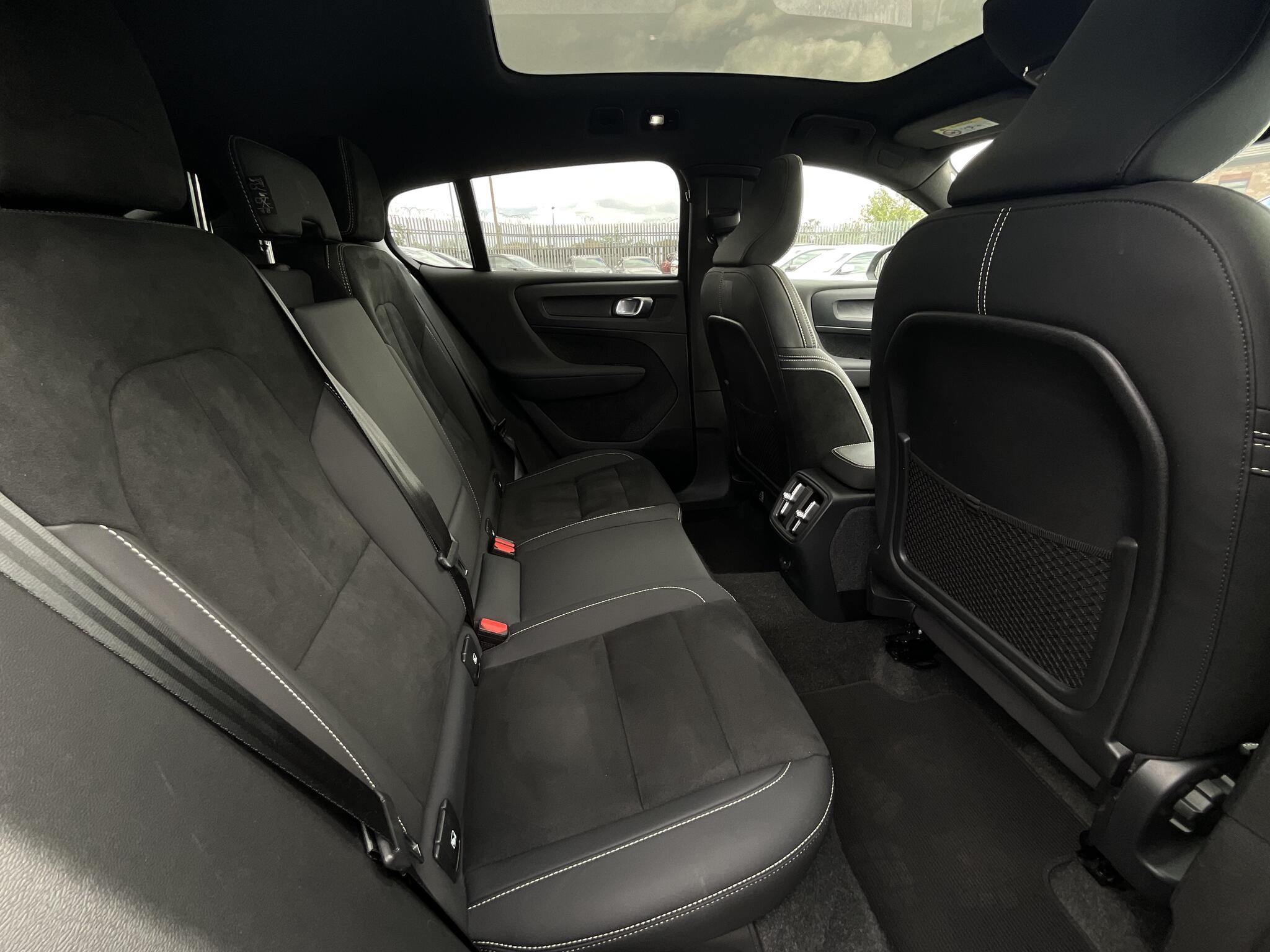 Volvo C40 view 12
