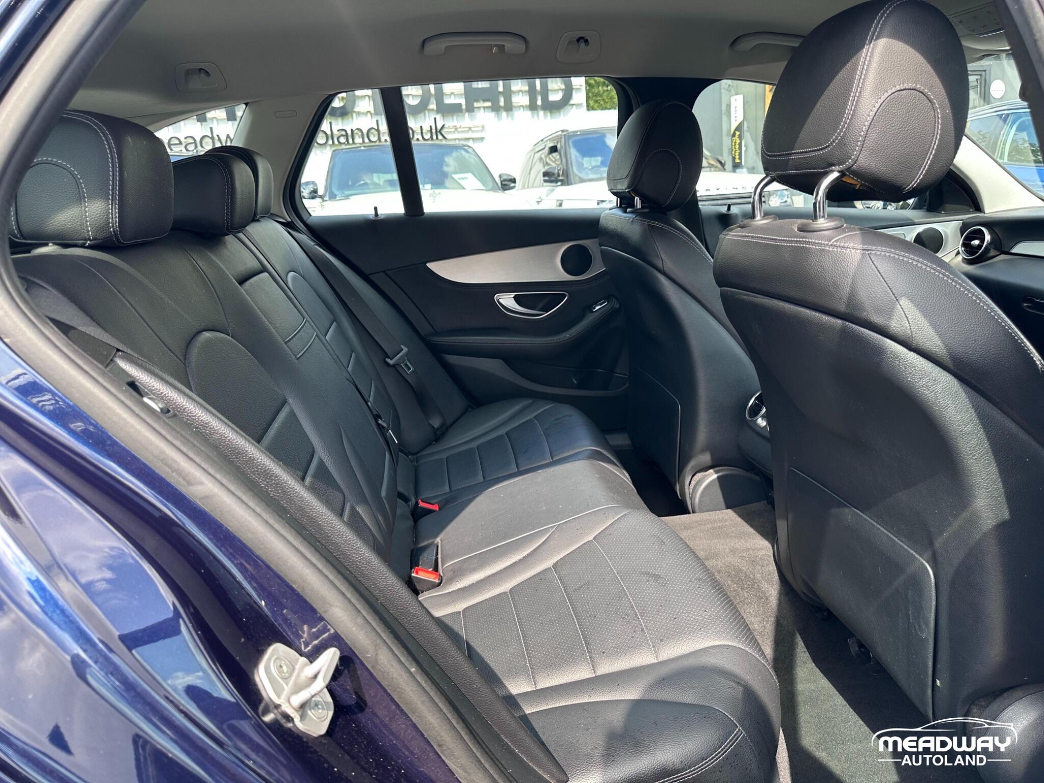 Mercedes-Benz C Class view 11