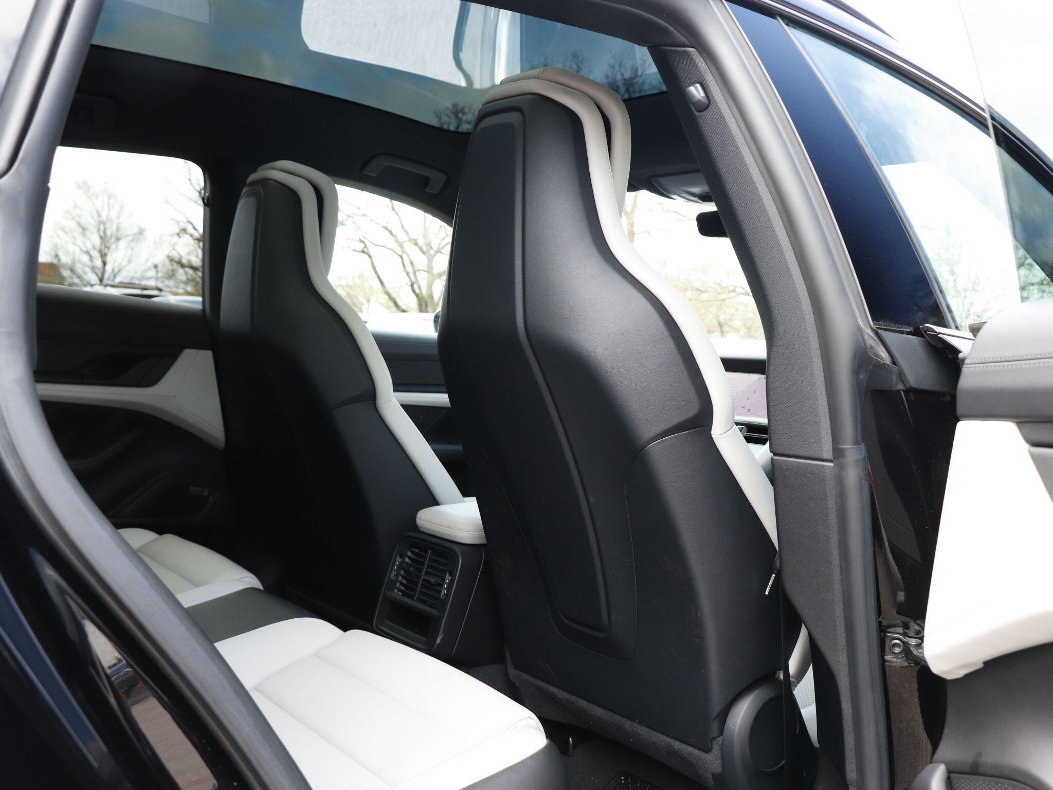 Porsche Taycan view 48