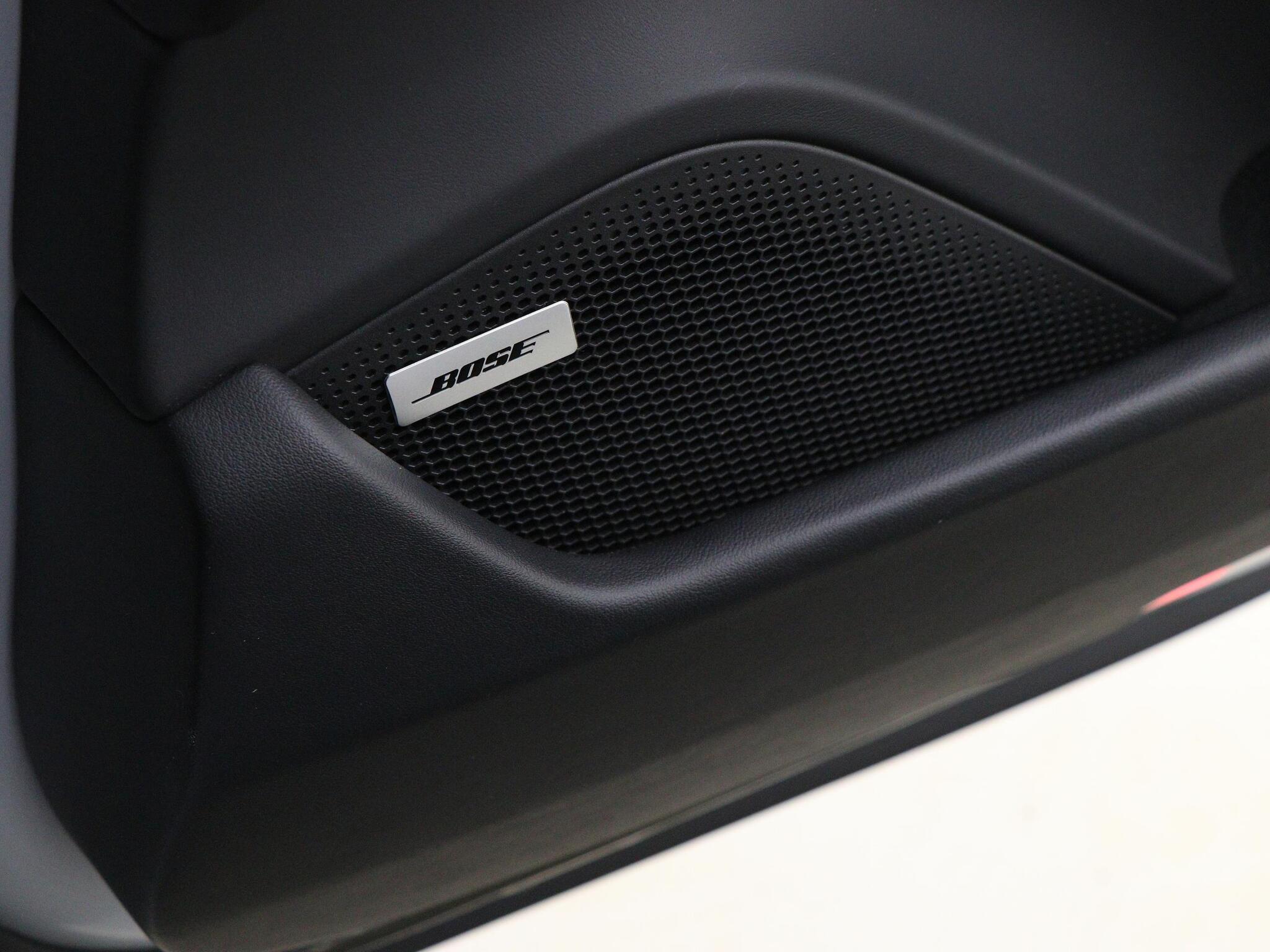 Porsche Taycan view 34