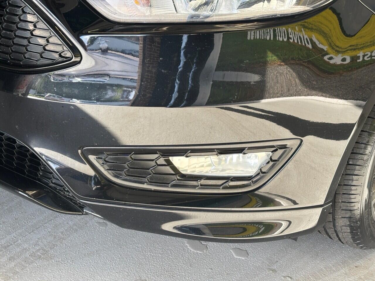 Ford Focus view 47