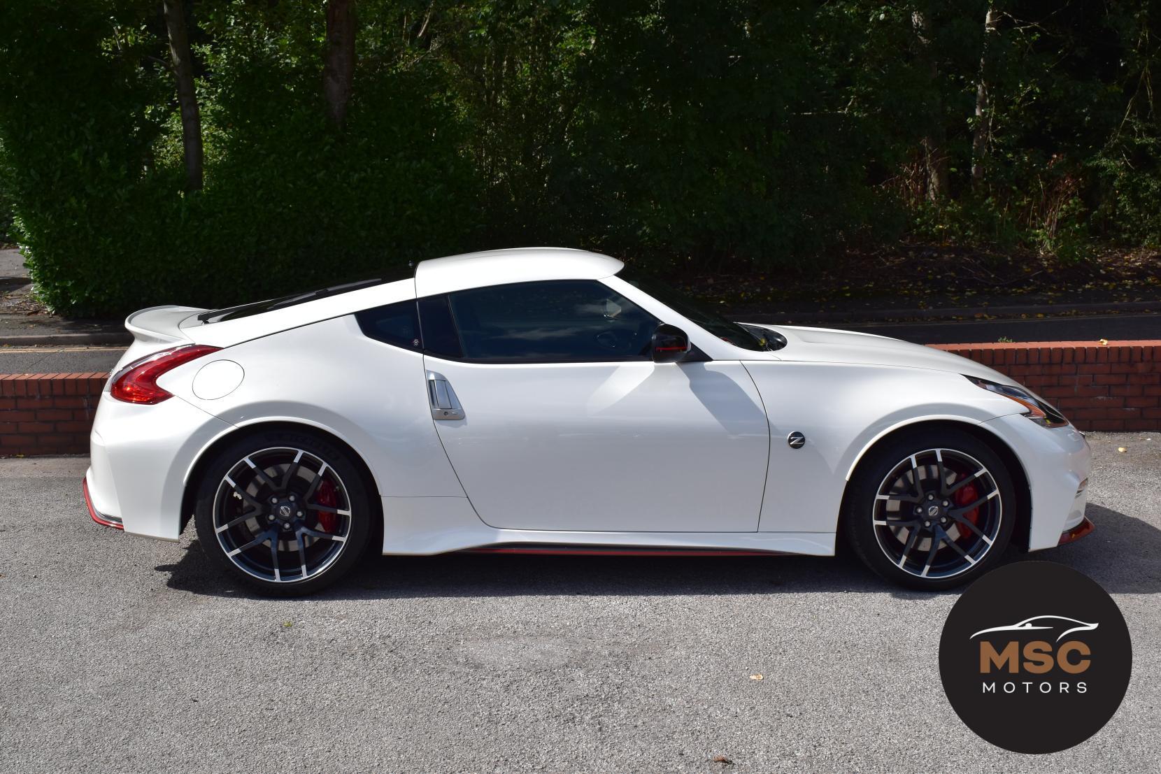 Nissan 370 Z view 21