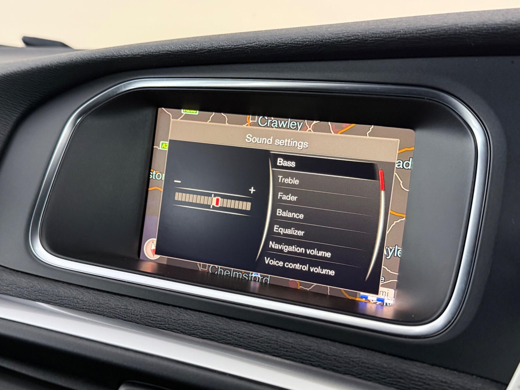 Volvo V40 view 25