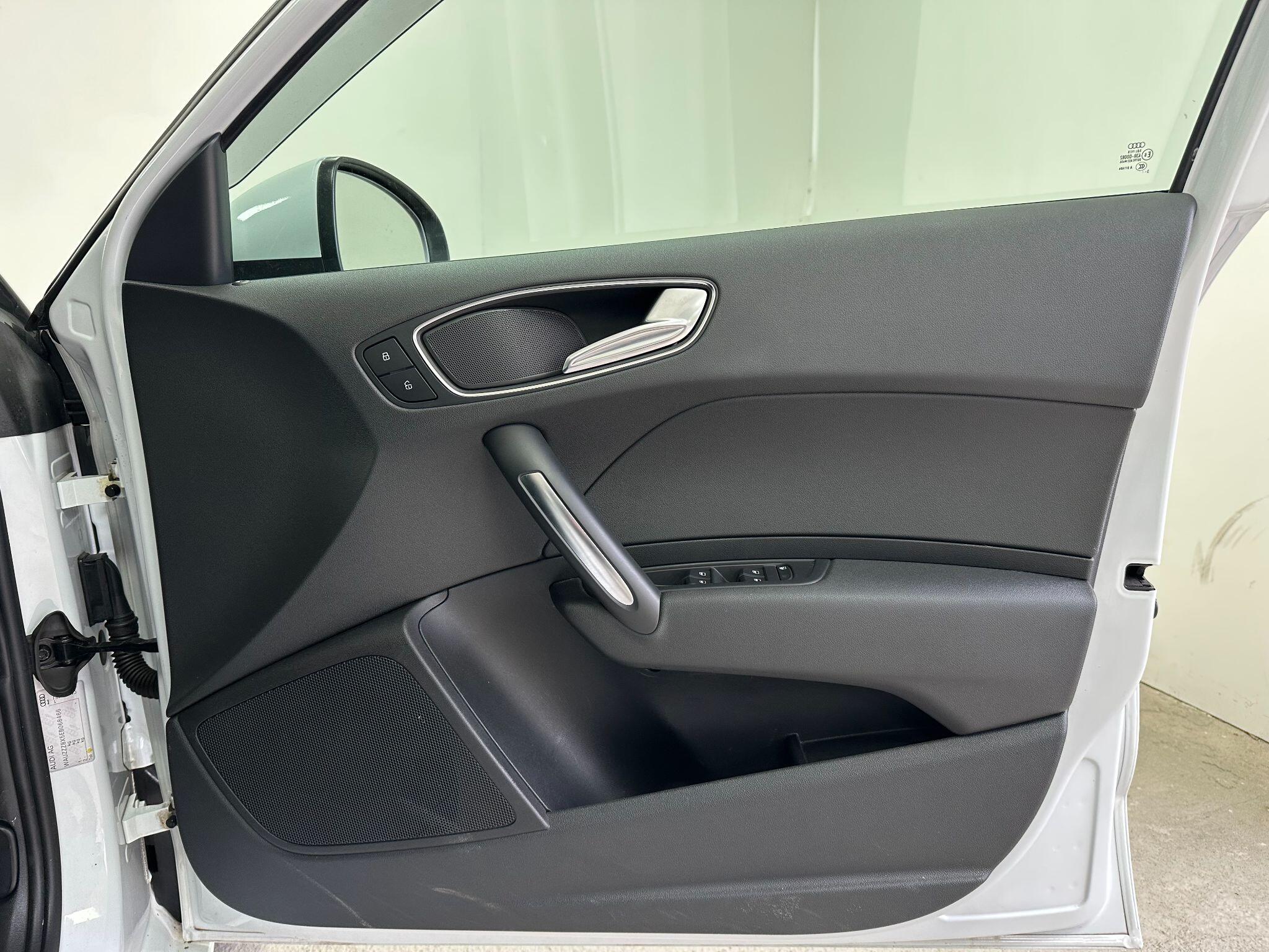 2014 Audi A1 image 28