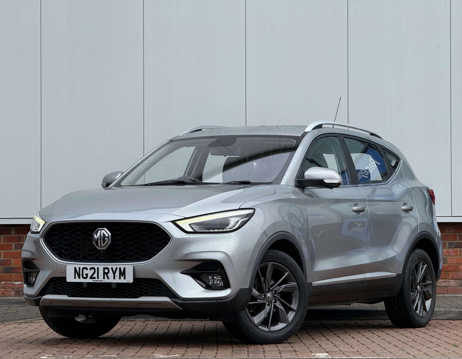 MG ZS view 3