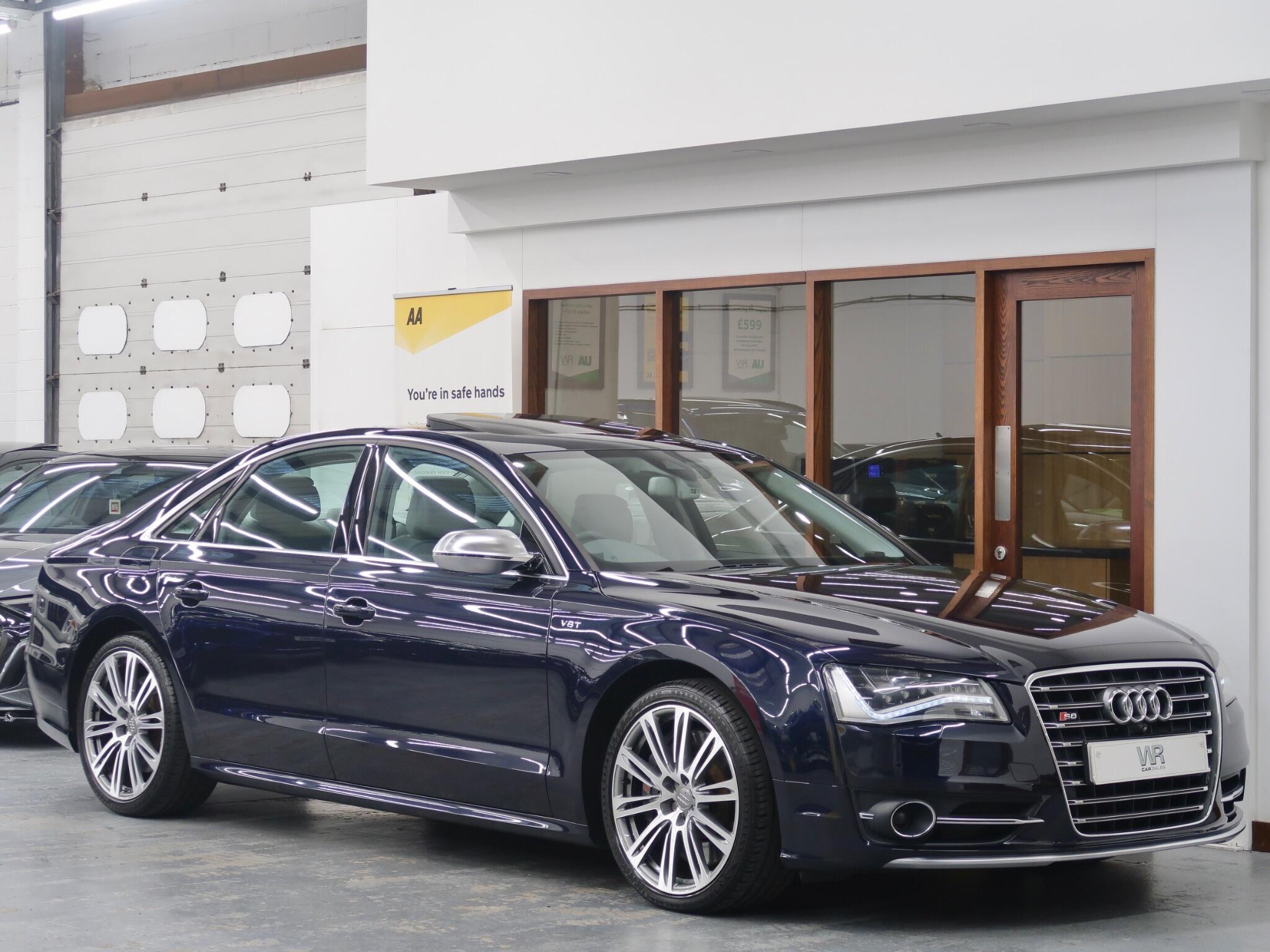 Audi S8