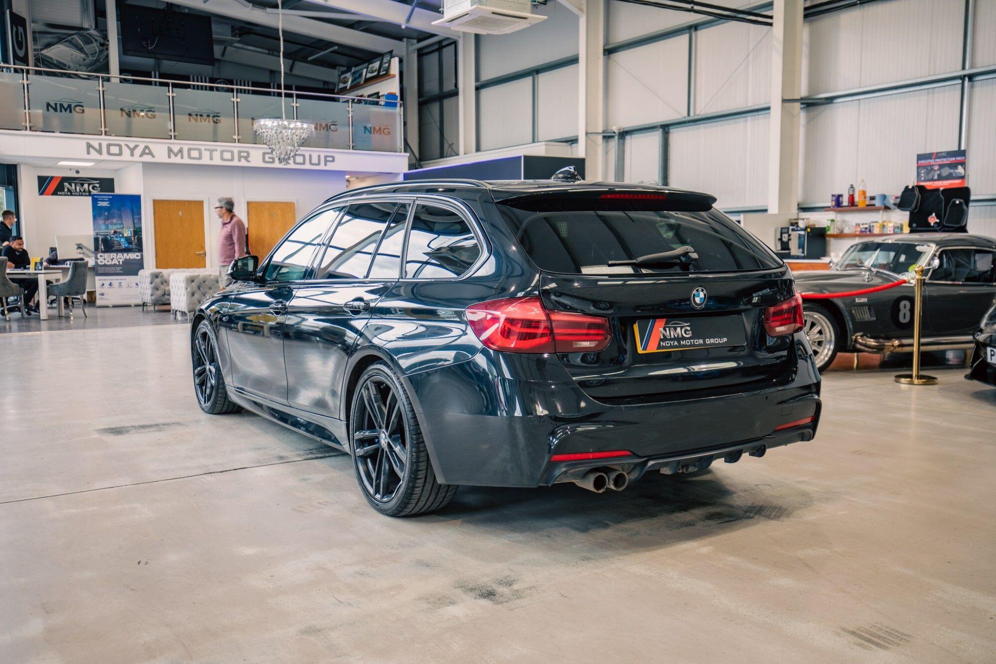 BMW 3 Series view 26