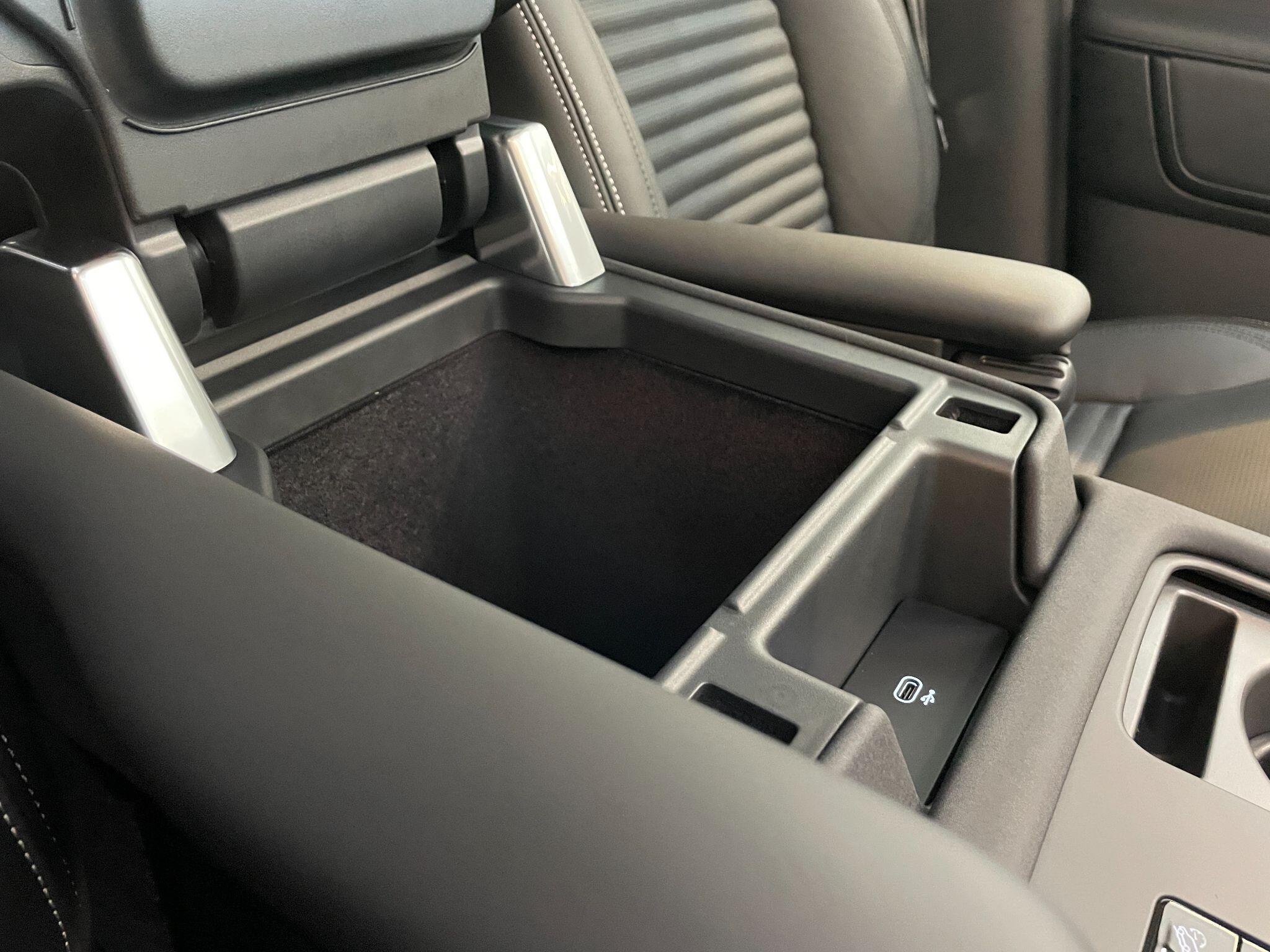 Land Rover Discovery view 37