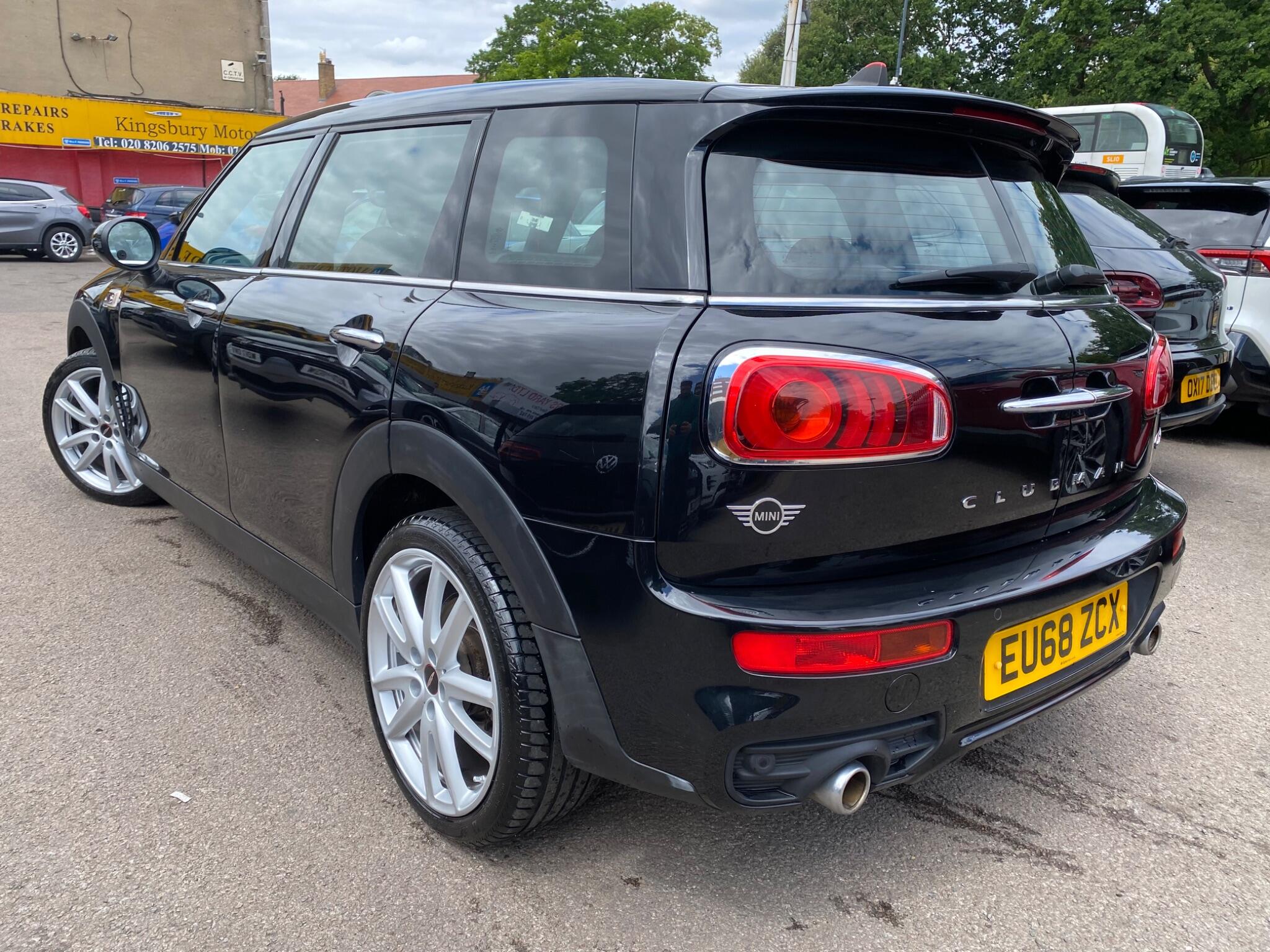 Mini Clubman view 13
