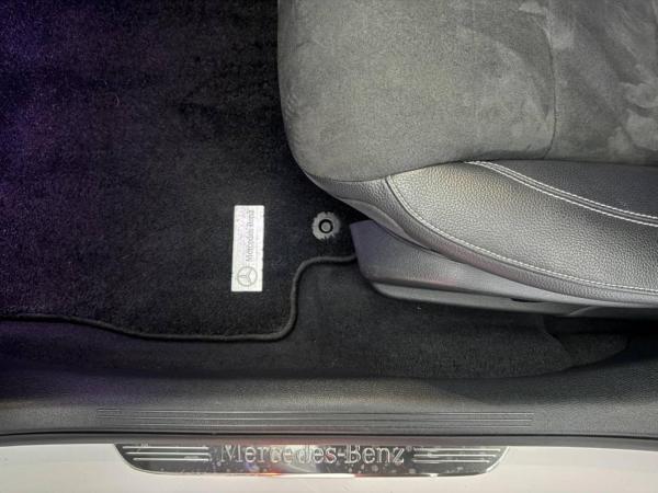 Mercedes-Benz E Class view 68