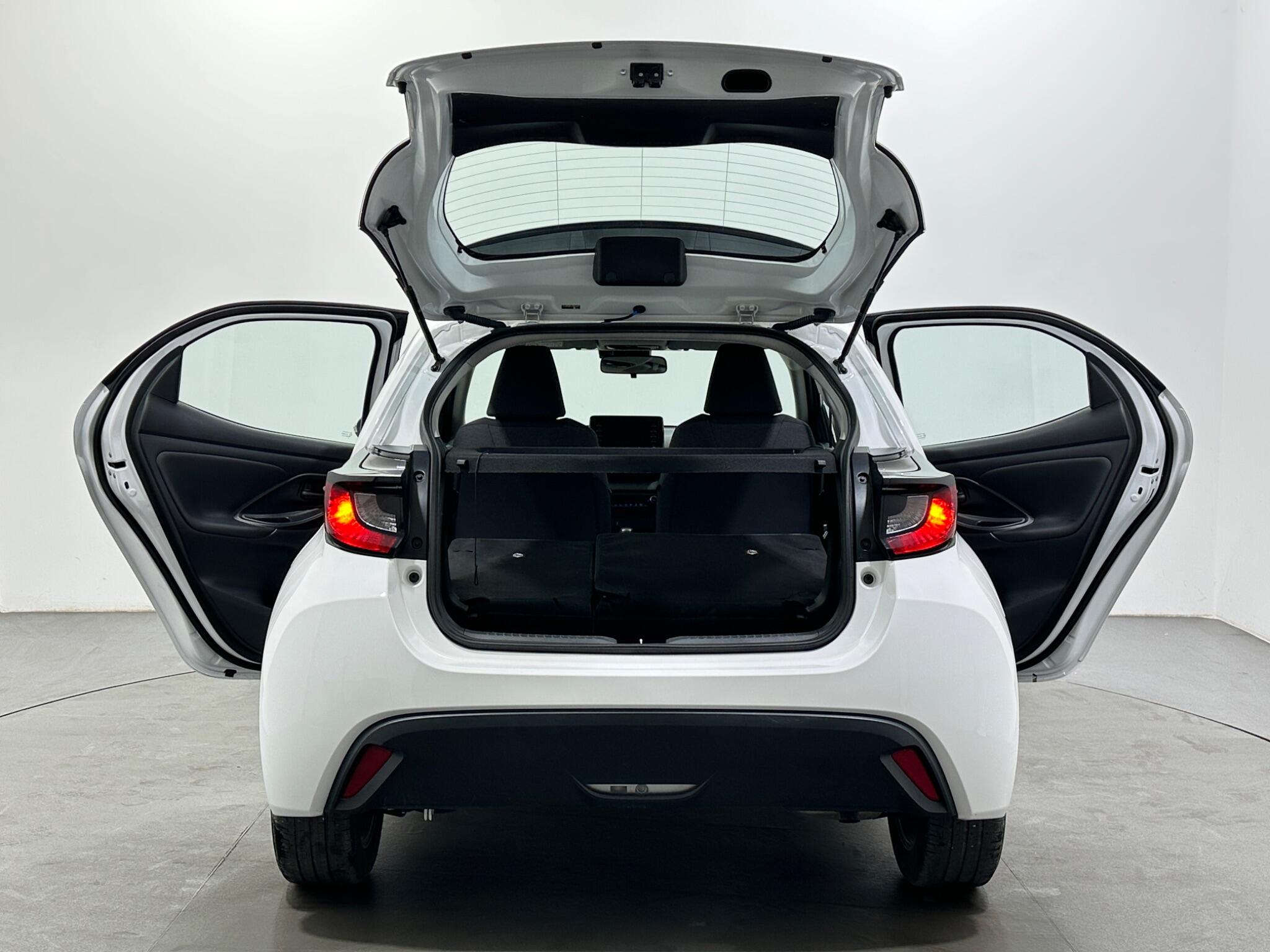 Toyota Yaris view 42