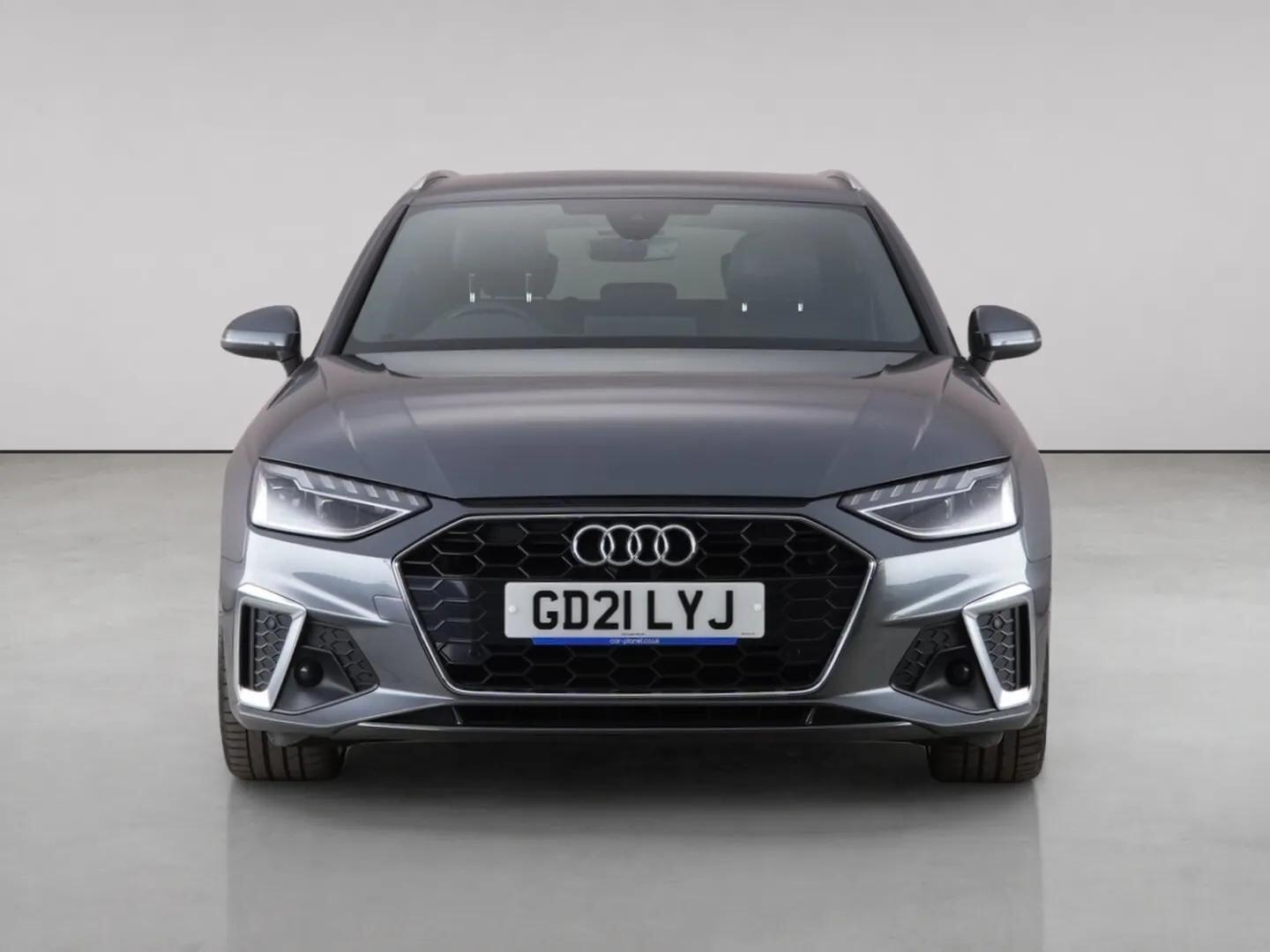 Audi A4 view 5