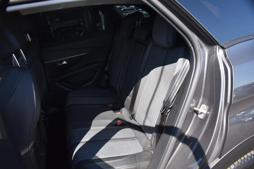 Peugeot 3008 view 13