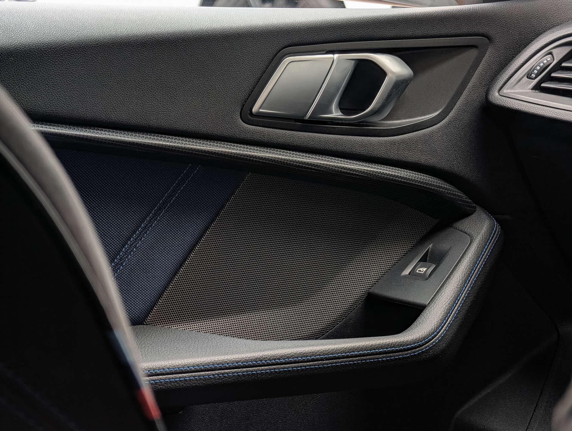 BMW 1 Series view 40