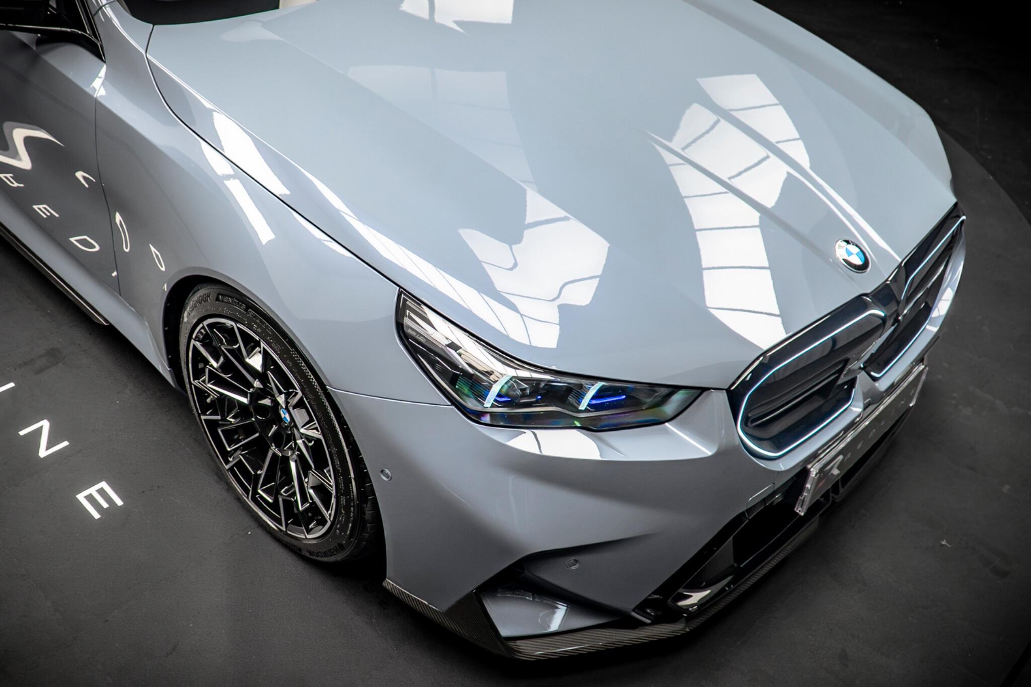 BMW M5 view 11