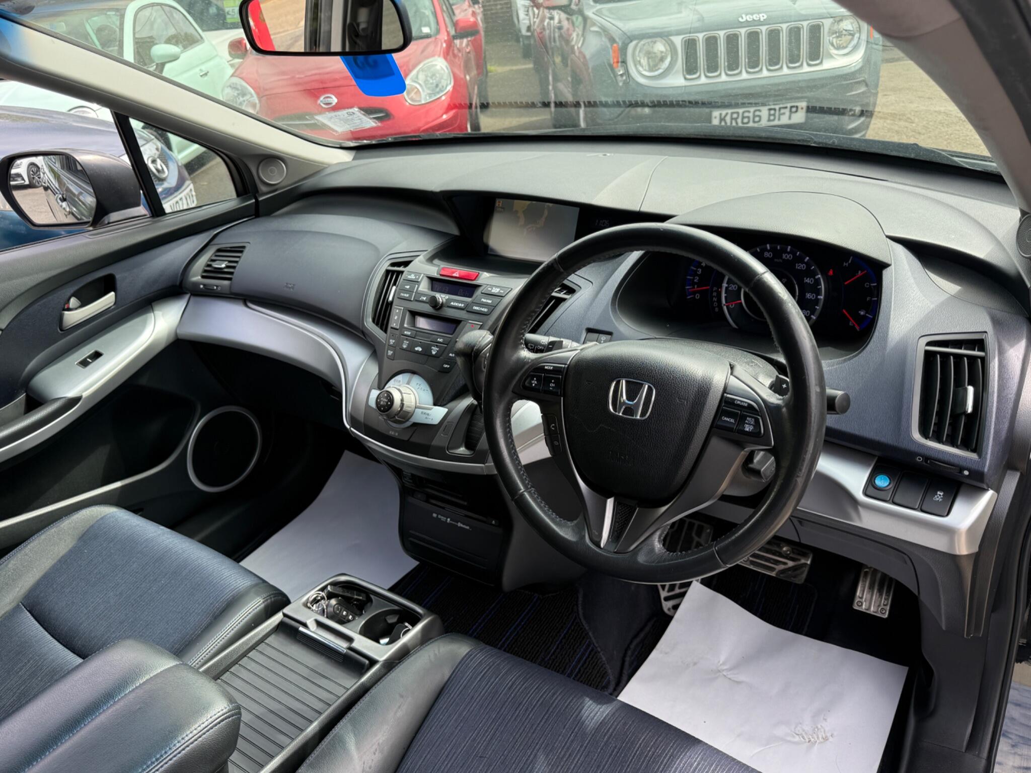 Honda Odyssey - Image 35