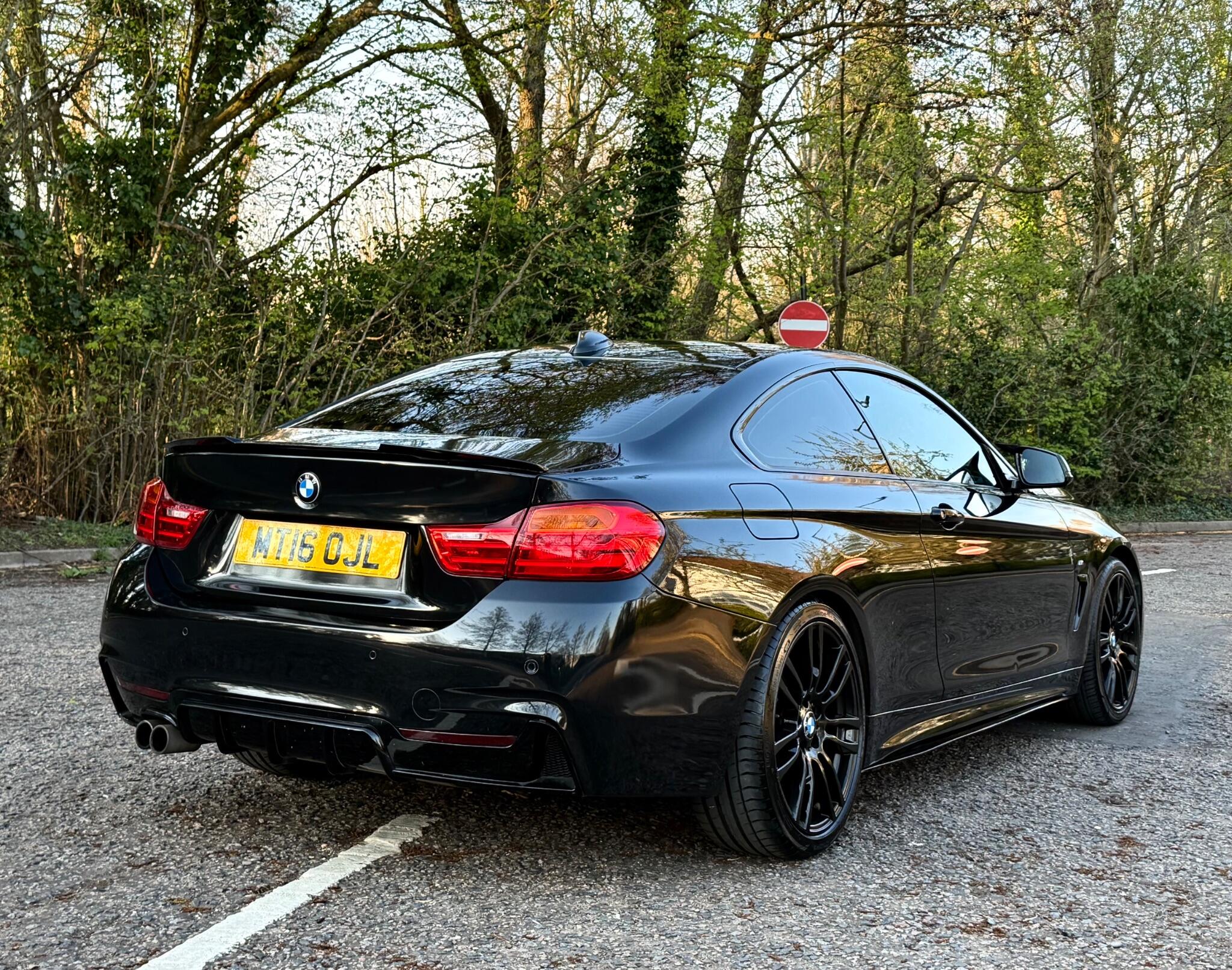 BMW 4 Series view 10