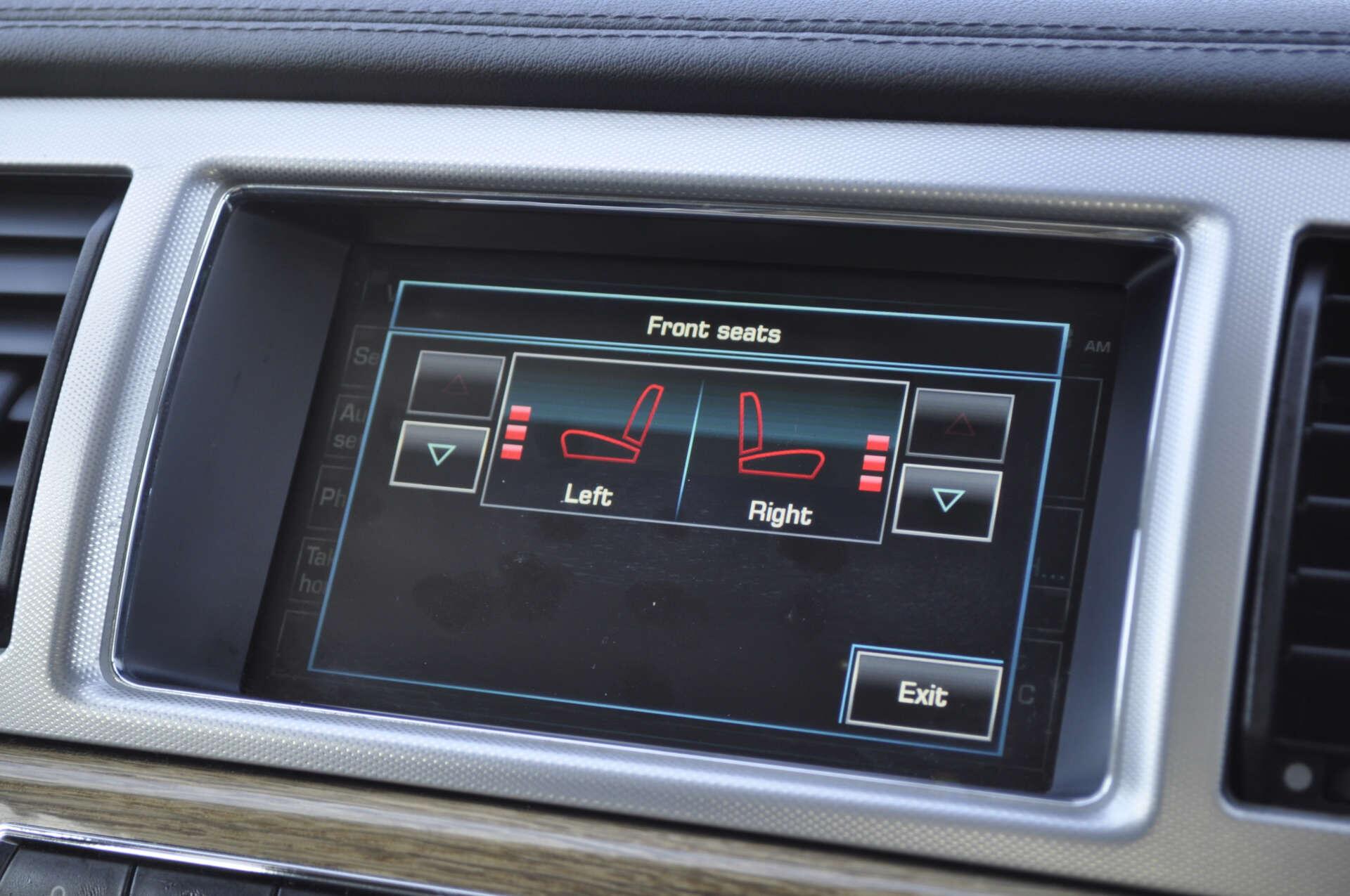 Jaguar XF view 19