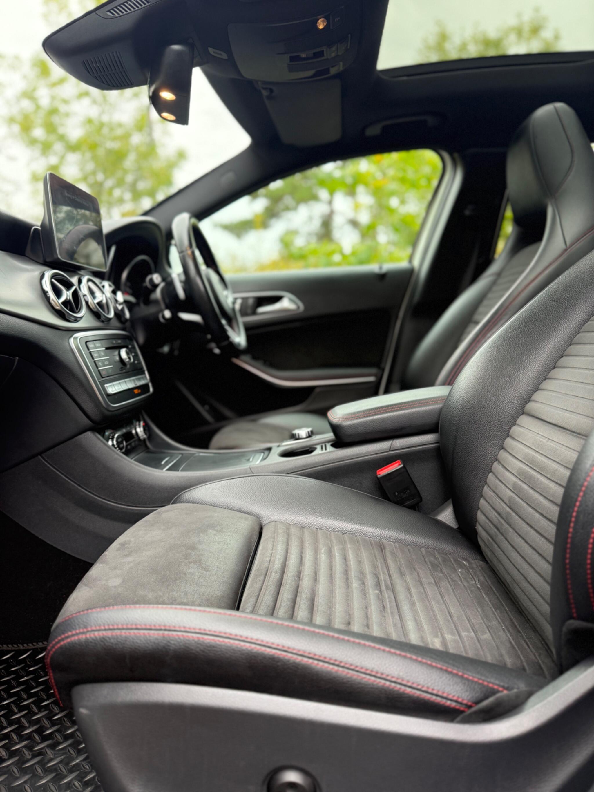 2018 Mercedes-Benz GLA 2.1 GLA220d AMG Line (Premium Plus) 7G-DCT 4MATIC Euro 6 (s/s) 5dr • 132,000 miles image 12