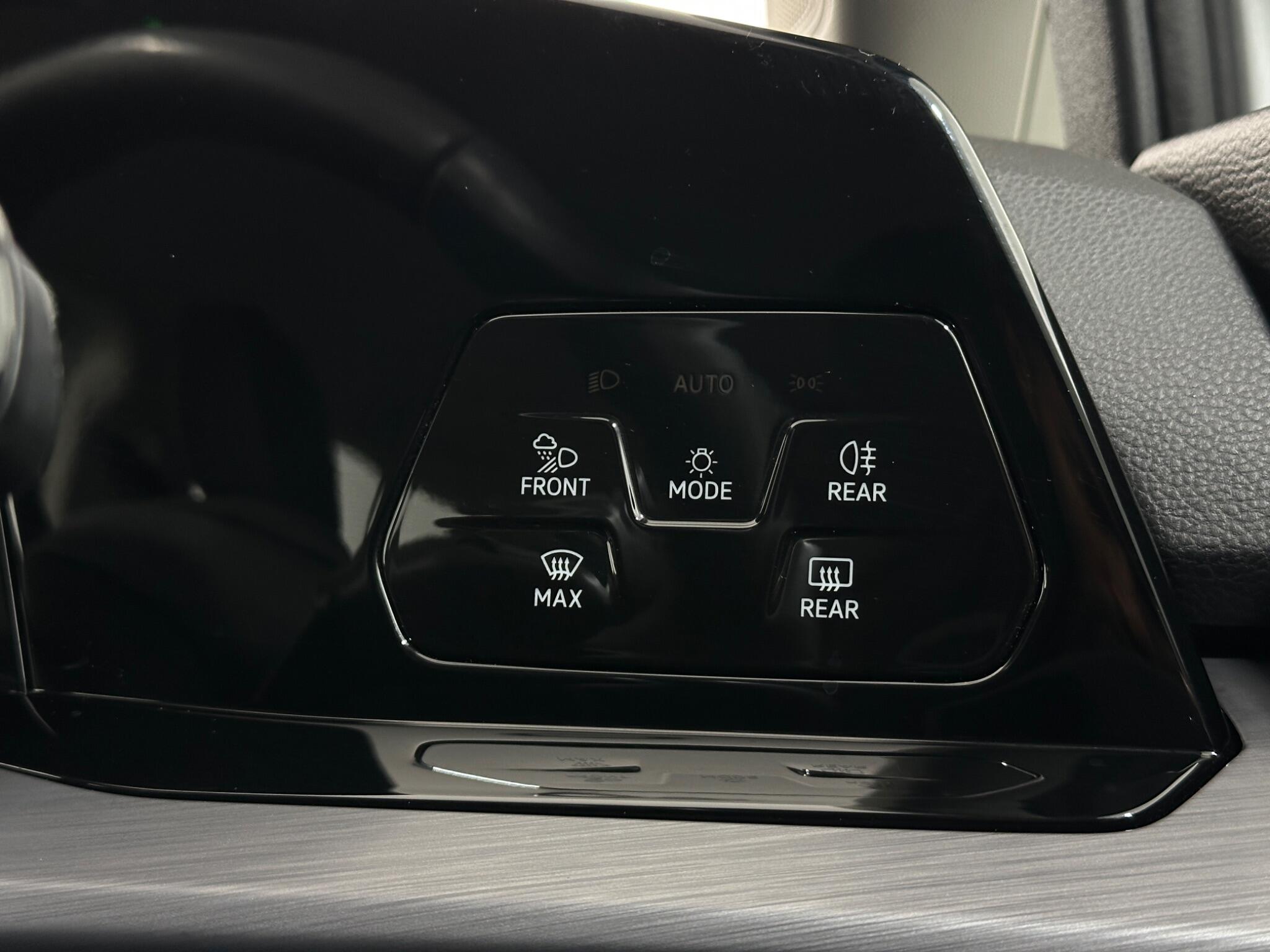 Volkswagen Golf view 18