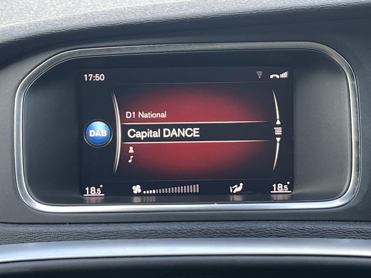 Volvo V40 view 35