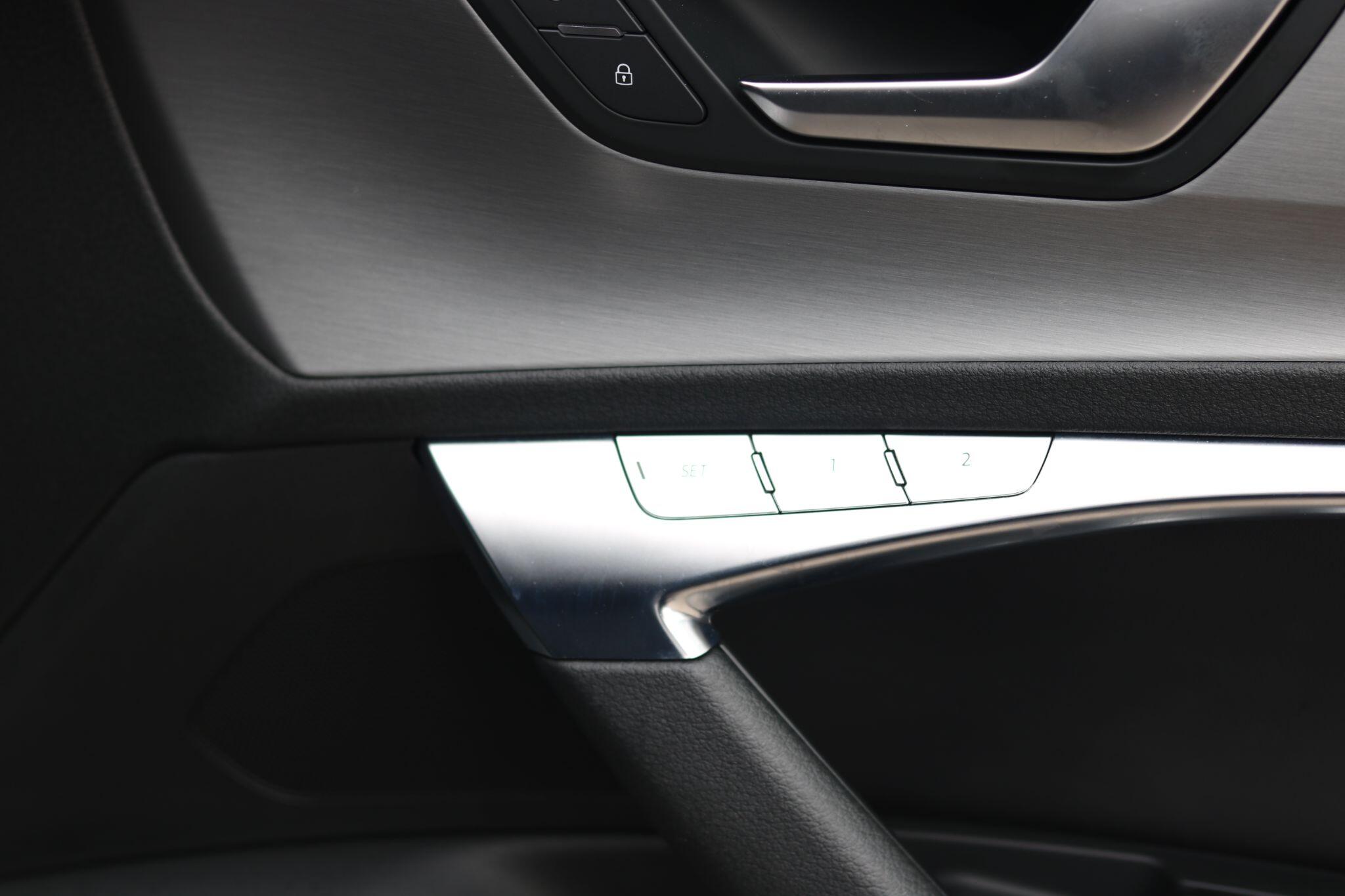 Audi A6 Saloon view 10