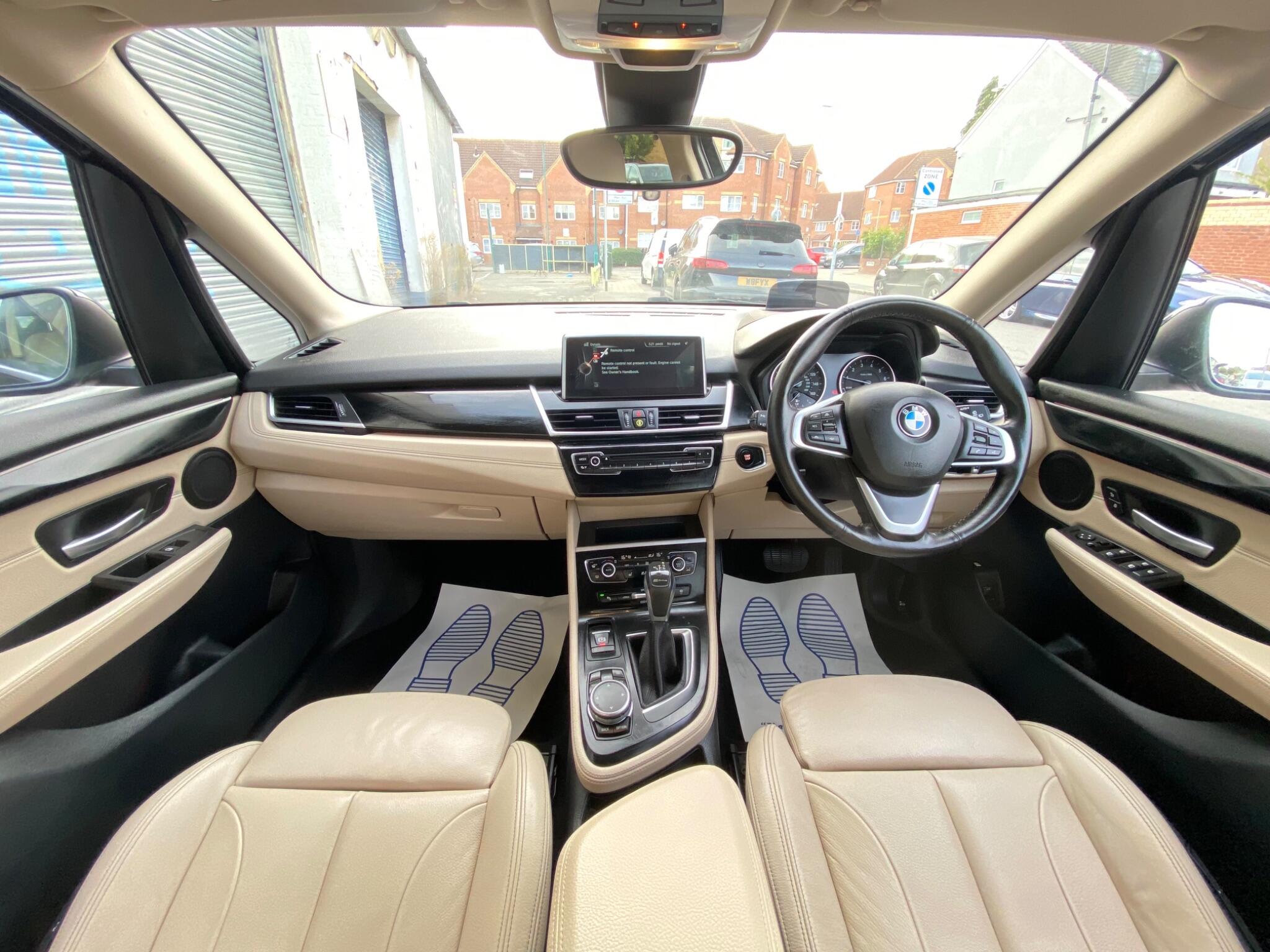BMW 2 Series view 24