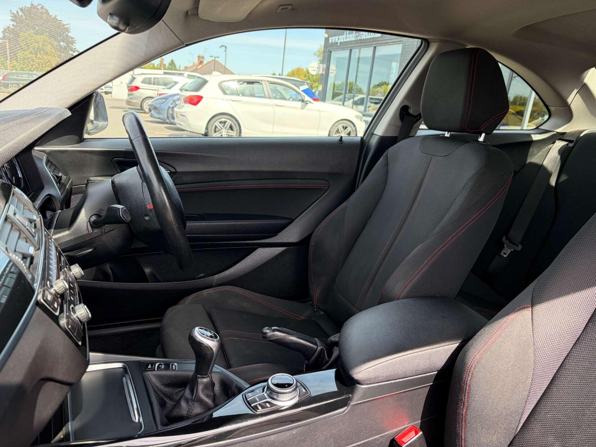 BMW 2 Series view 18