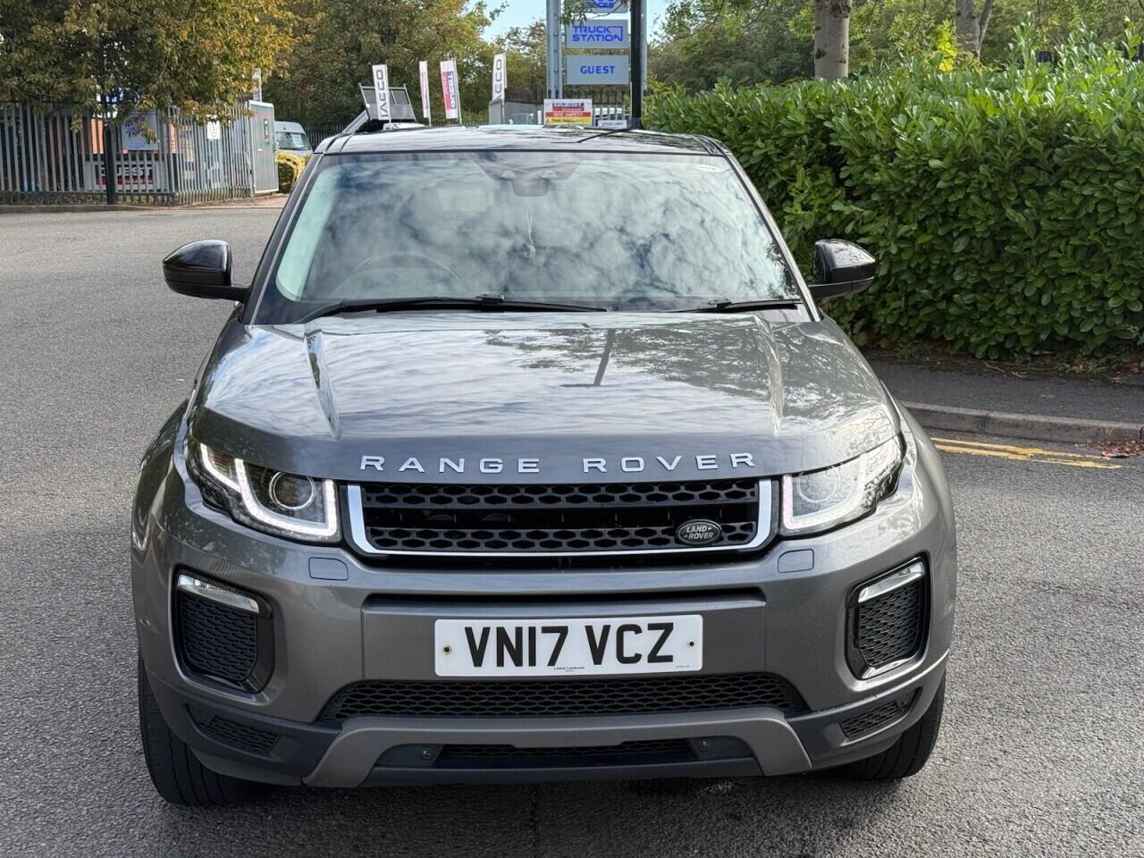 Land Rover Range Rover Evoque view 2