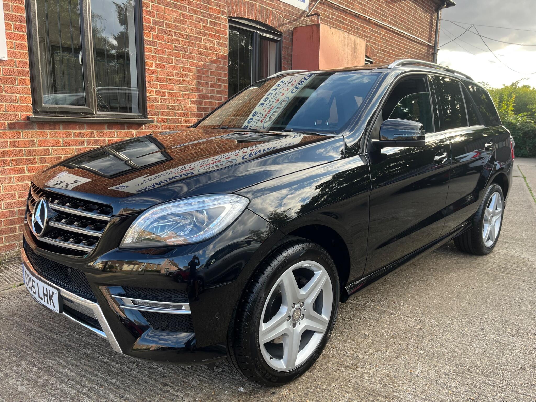 Mercedes-Benz M-Class view 23