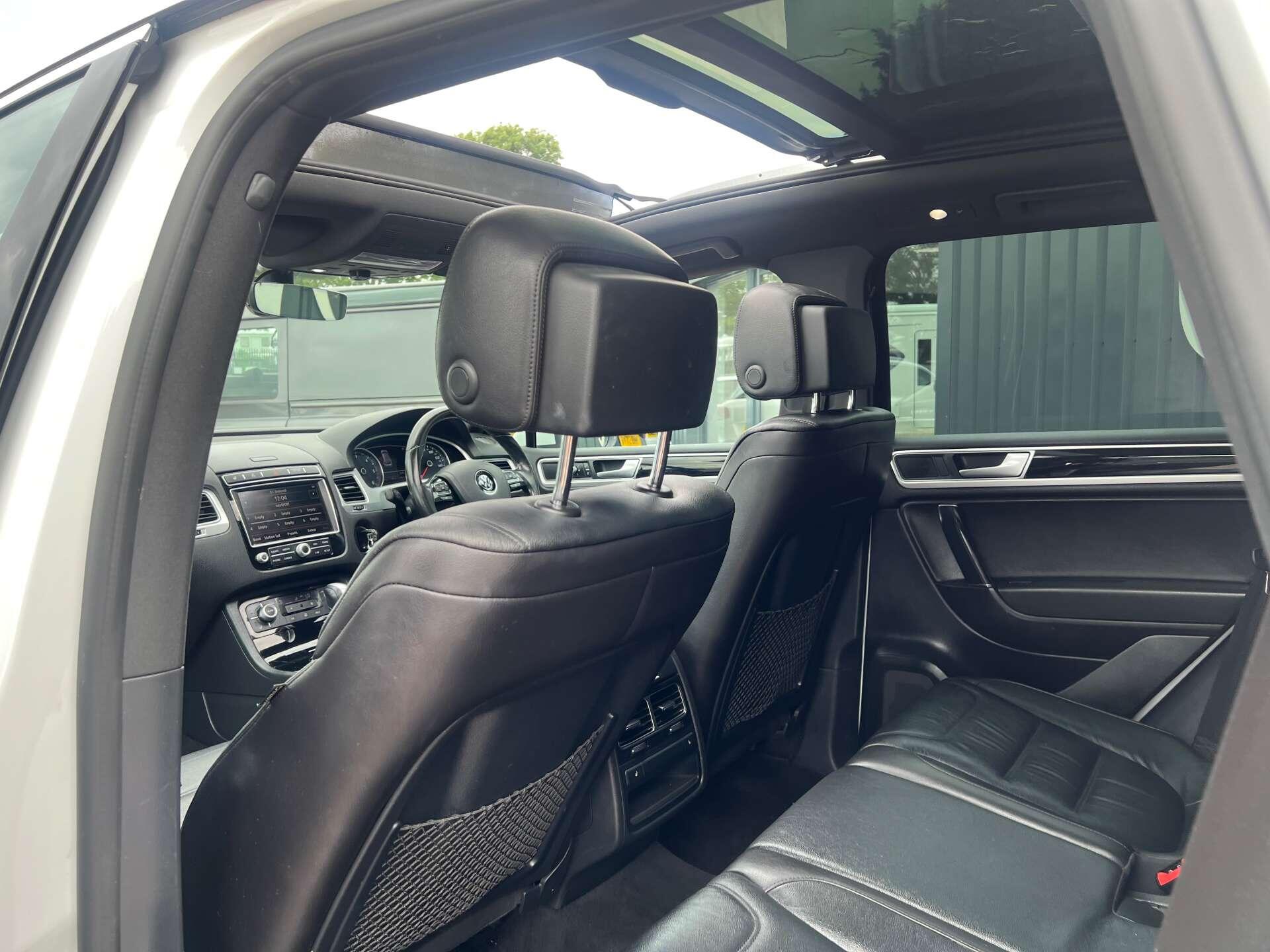 Volkswagen Touareg view 33