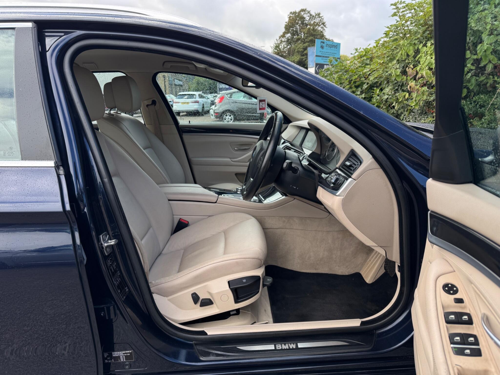 BMW 5 Series view 51