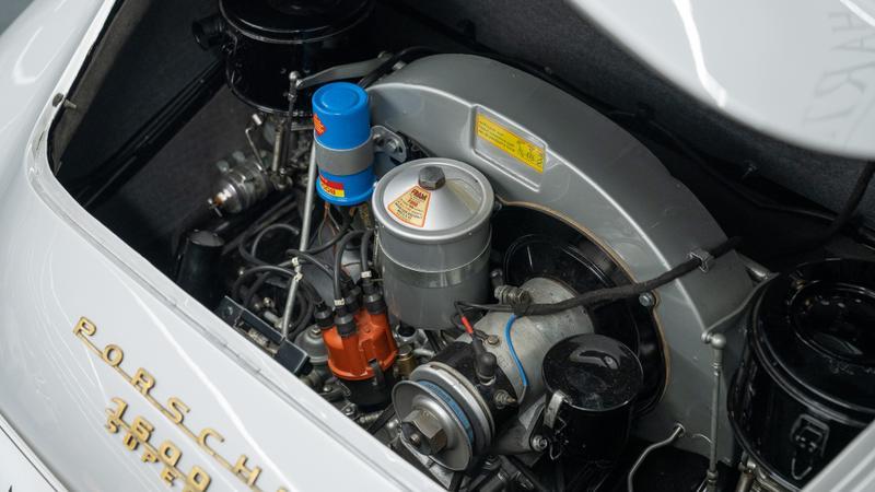 Porsche 356 view 29