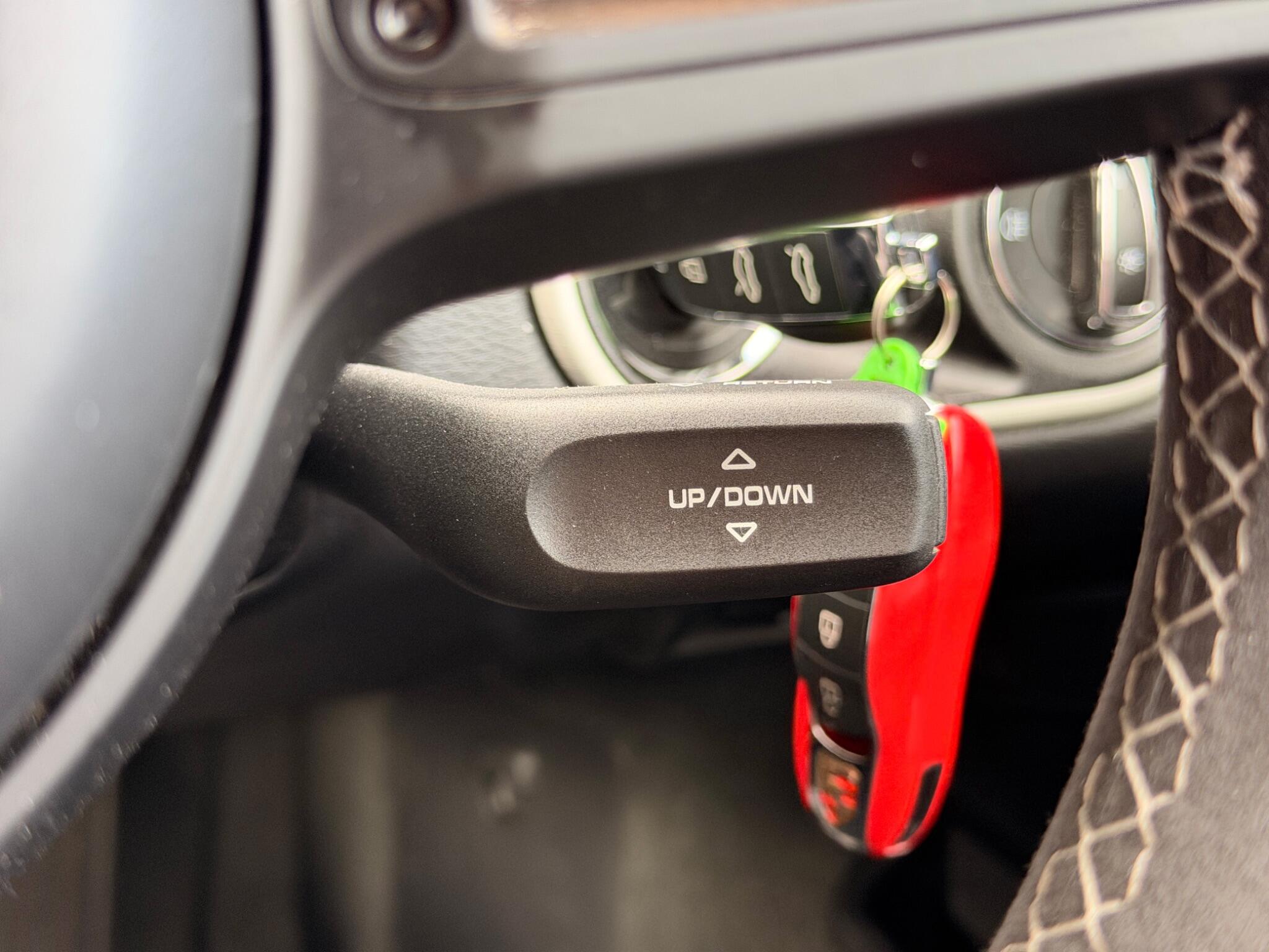 Porsche Cayman view 17
