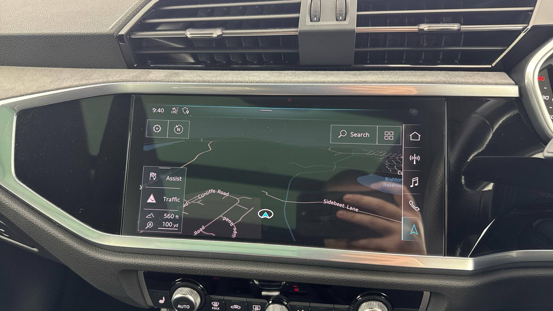 Audi Q3 view 35