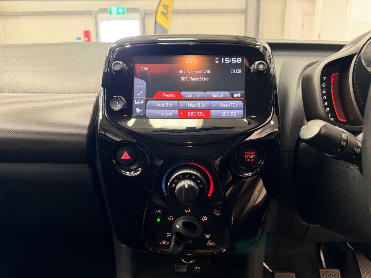 Peugeot 108 view 18